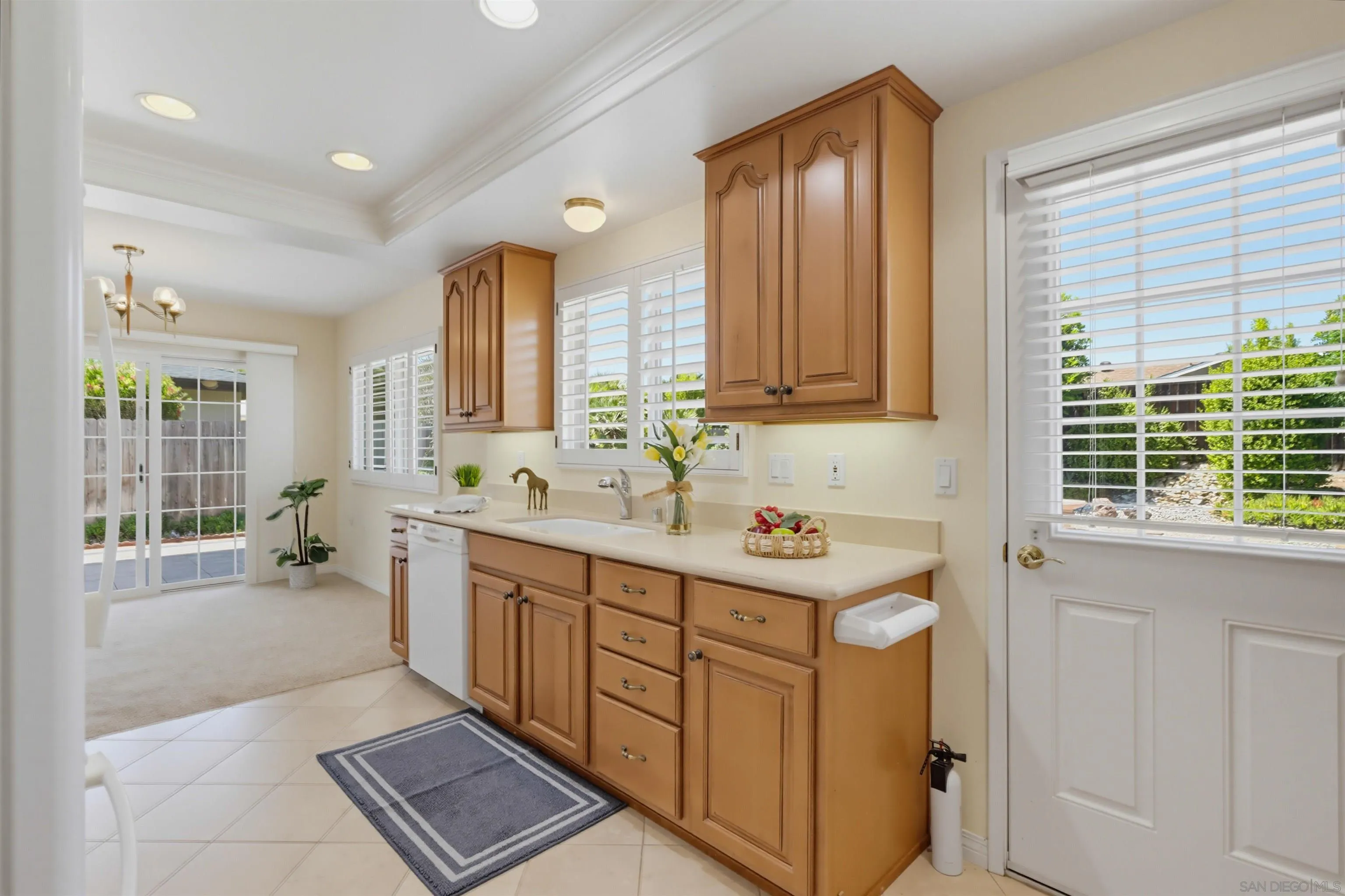 https://cdn.realtyfeed.com/cdn/127/260020888/edecb074ffeedeff237e0e8b928efd55.webp