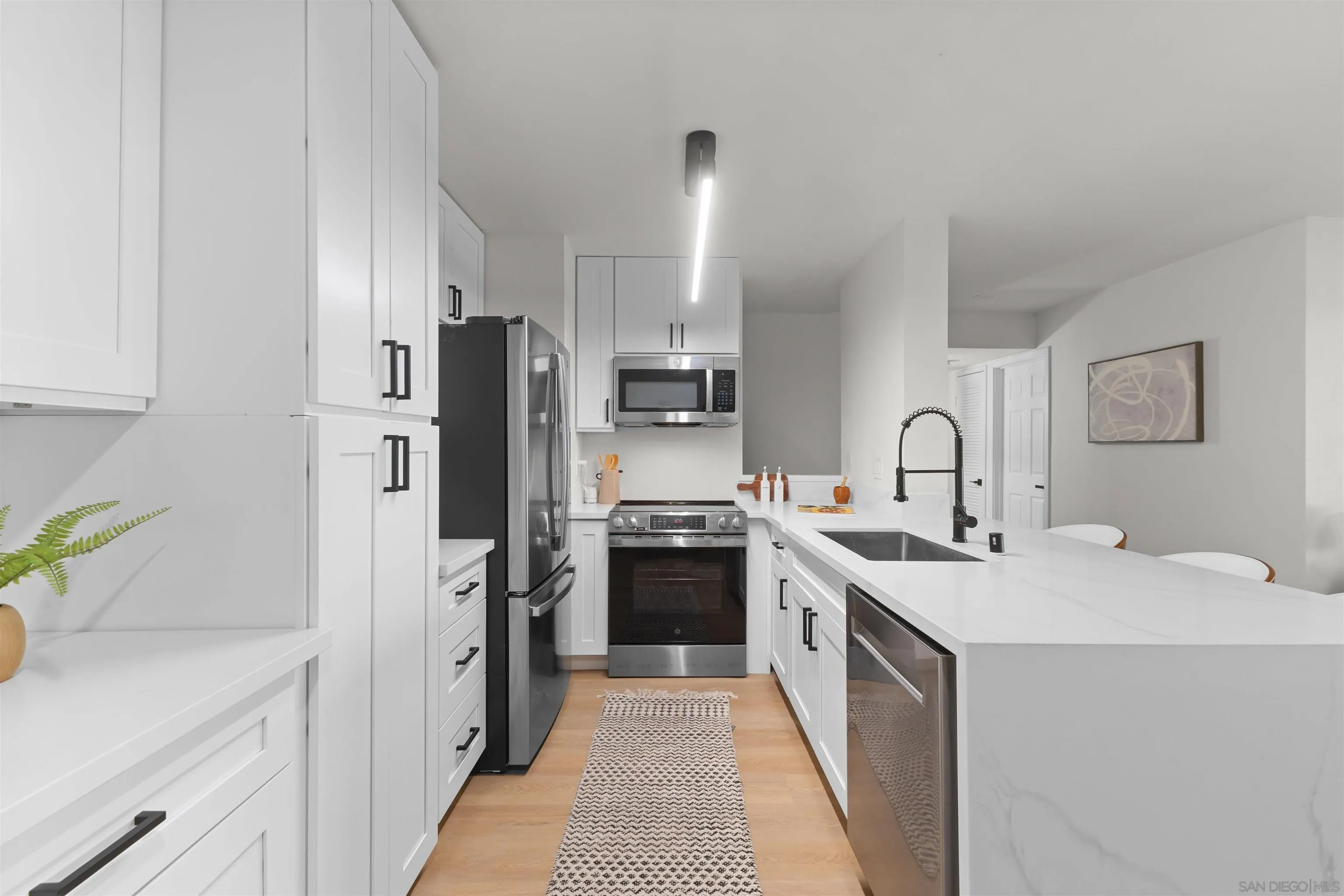 https://cdn.realtyfeed.com/cdn/127/260020891/efad839ca24e148e3dce0cdb6c19db61.webp