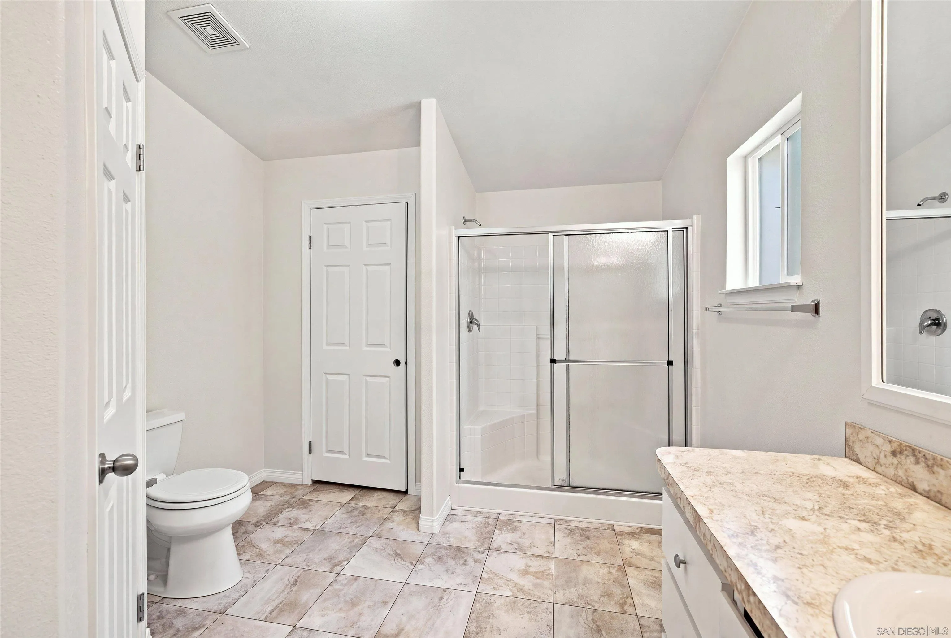 https://cdn.realtyfeed.com/cdn/127/260020892/b69ba2bf831f86ce4ee031393aaf2308.webp