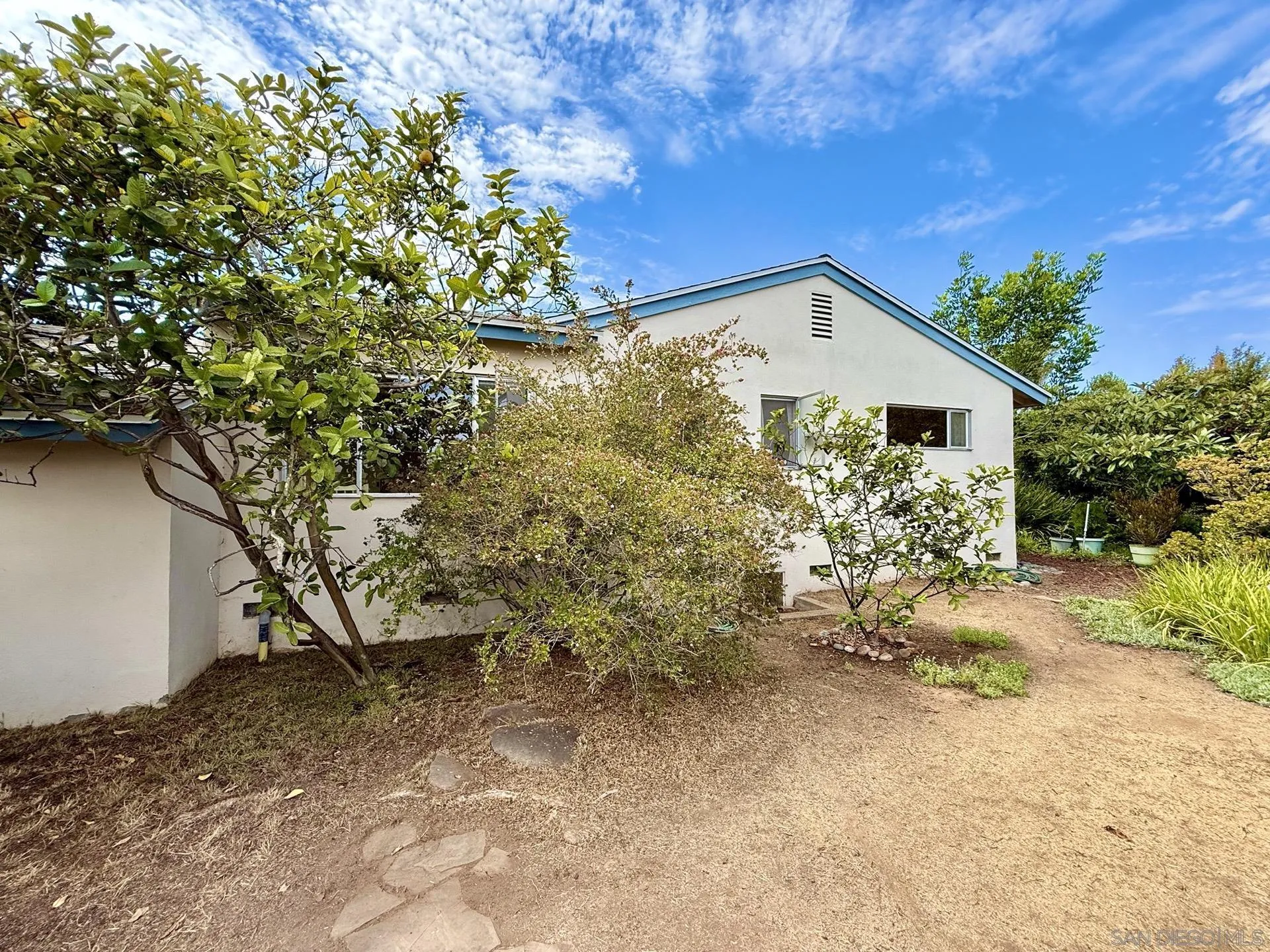 https://cdn.realtyfeed.com/cdn/127/260020895/27d9a57cd1d5f3e239df111a512ca0b6.webp