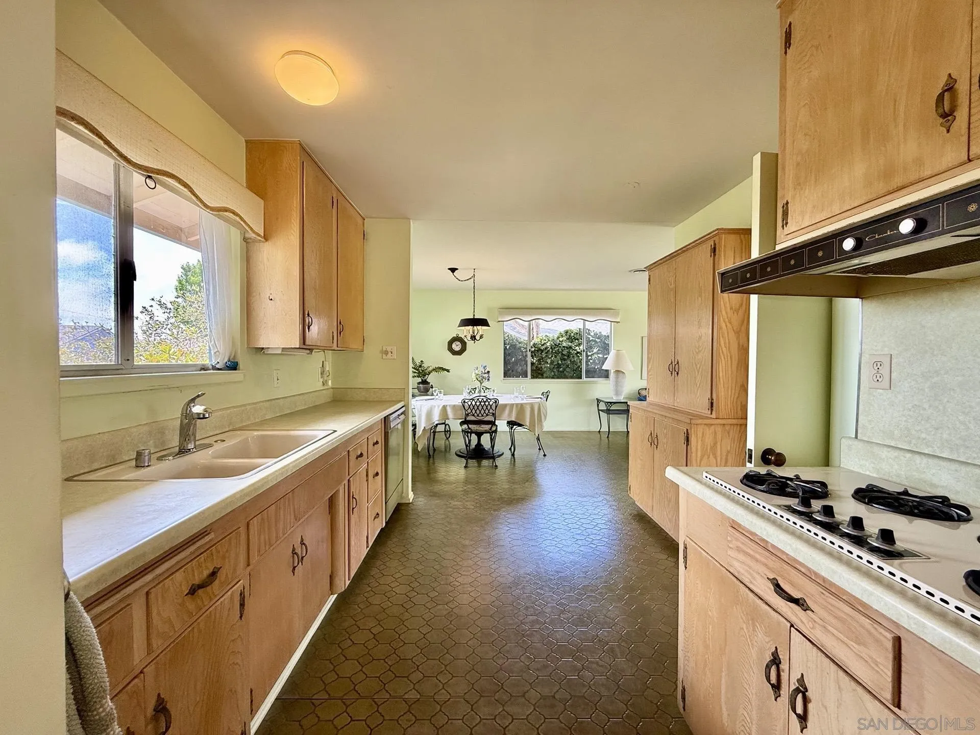 https://cdn.realtyfeed.com/cdn/127/260020895/3884f8c80b4e03642ba40ece0befae5c.webp