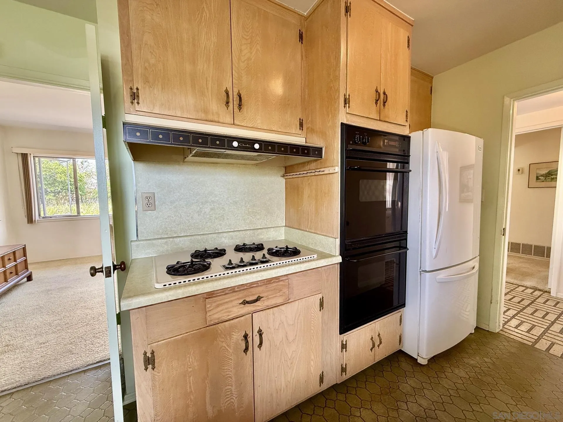 https://cdn.realtyfeed.com/cdn/127/260020895/418fa1794cc09d89e9cbf467d65ba890.webp