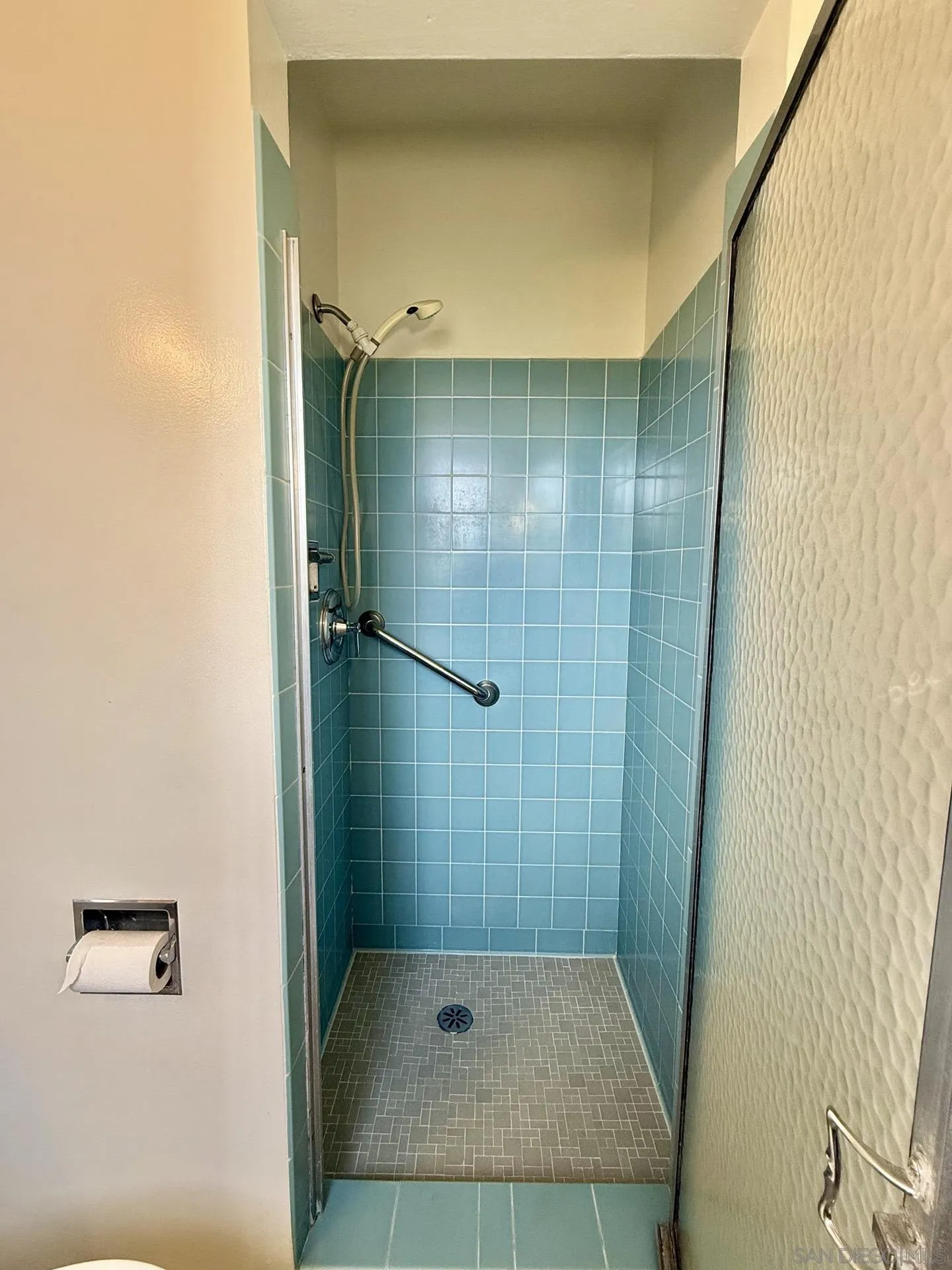 https://cdn.realtyfeed.com/cdn/127/260020895/48d93ad18ebe769a76f47ff9bf0ddd64.webp