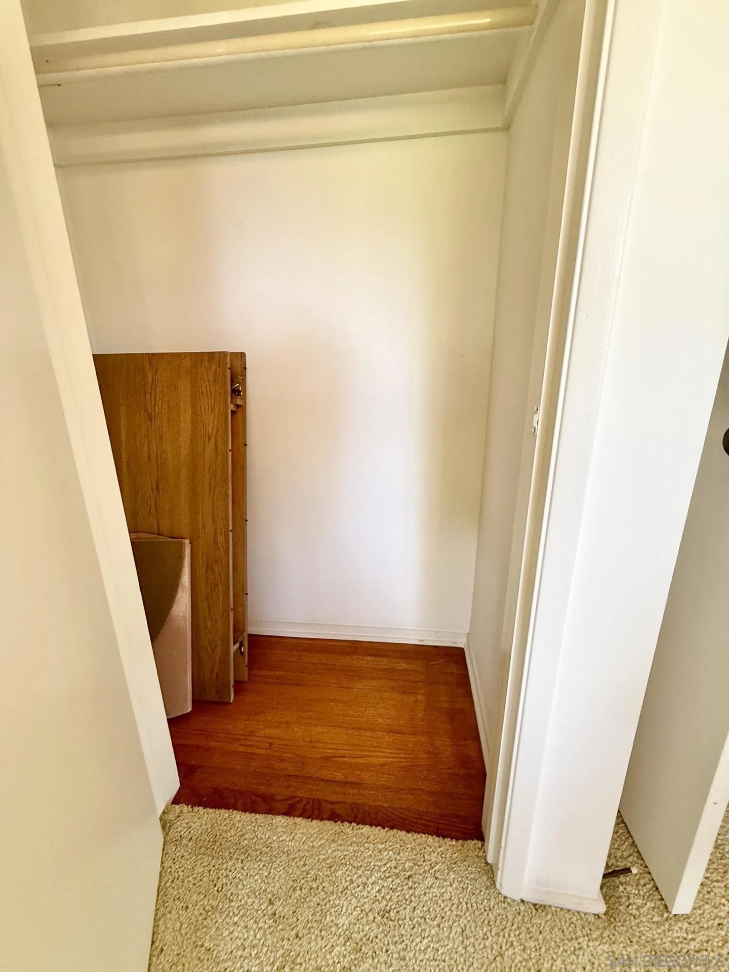 https://cdn.realtyfeed.com/cdn/127/260020895/49ea7e0323c64fff84de3bb41a02fddf.webp