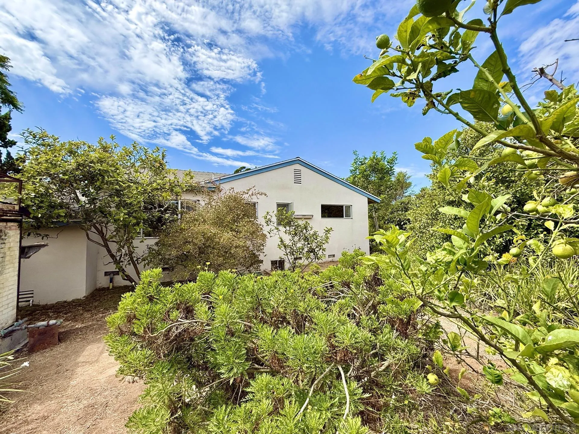 https://cdn.realtyfeed.com/cdn/127/260020895/5911e54f5cdc1e81553123ef4afeb1aa.webp