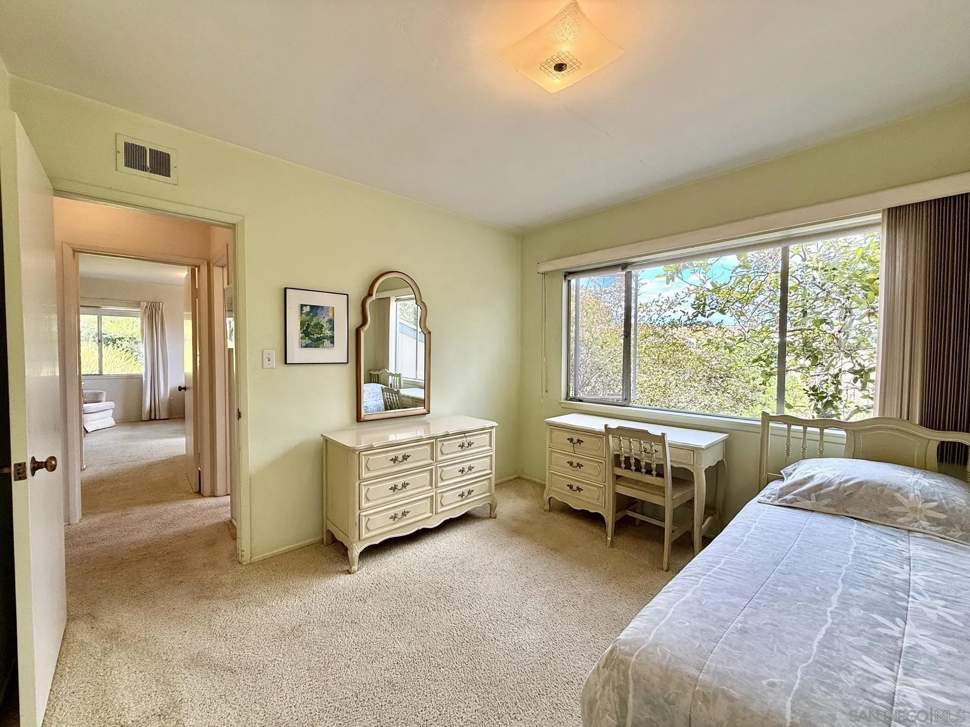 https://cdn.realtyfeed.com/cdn/127/260020895/7450ab9af4853d8c7c3b88be14819ebe.webp