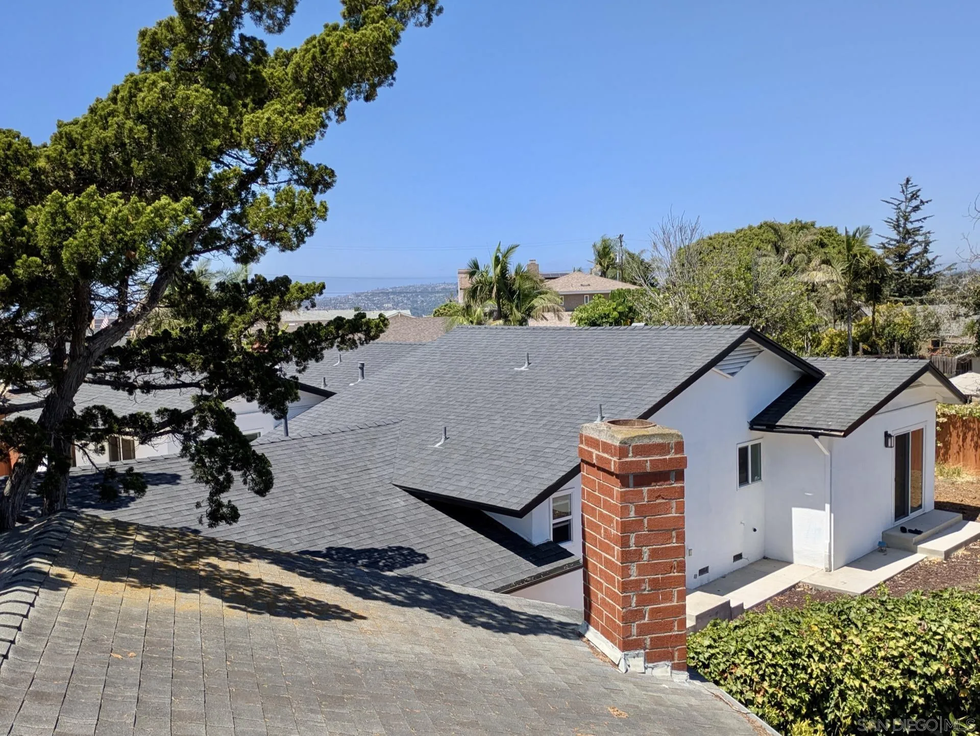 https://cdn.realtyfeed.com/cdn/127/260020895/8875b92aae1d8d2d5f81672683467e07.webp