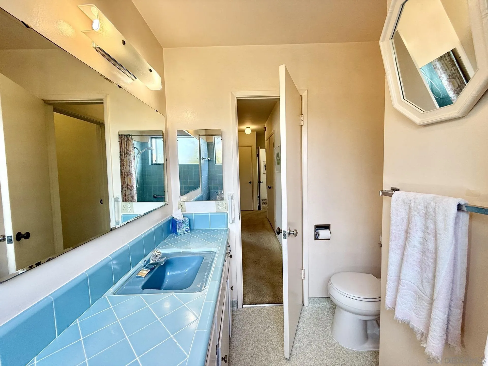 https://cdn.realtyfeed.com/cdn/127/260020895/9d1bdbebdf376e99d12dd2d4d9674569.webp