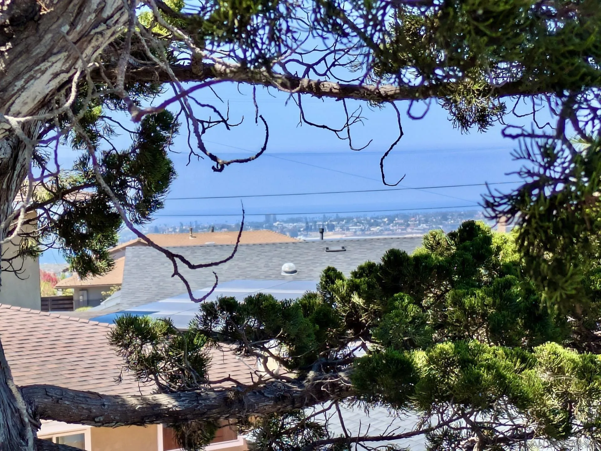 https://cdn.realtyfeed.com/cdn/127/260020895/ad5954d0d09c068ce70a3d309afce6be.webp