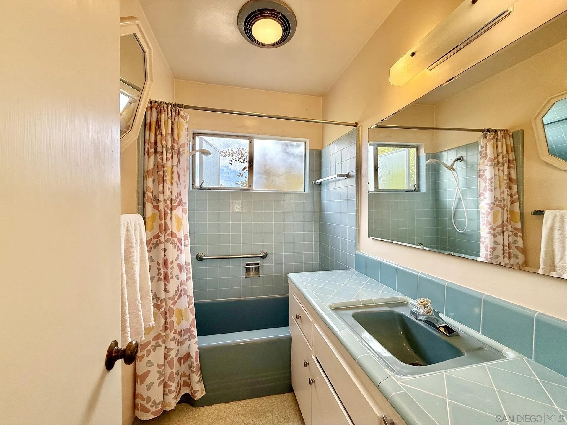 https://cdn.realtyfeed.com/cdn/127/260020895/e31a07dd868b1d4fa67a6665283ff410.webp