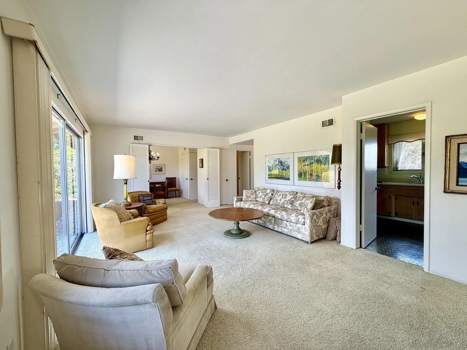 https://cdn.realtyfeed.com/cdn/127/260020895/ed191cbf70c66bb0cfe178179768b6ed.webp