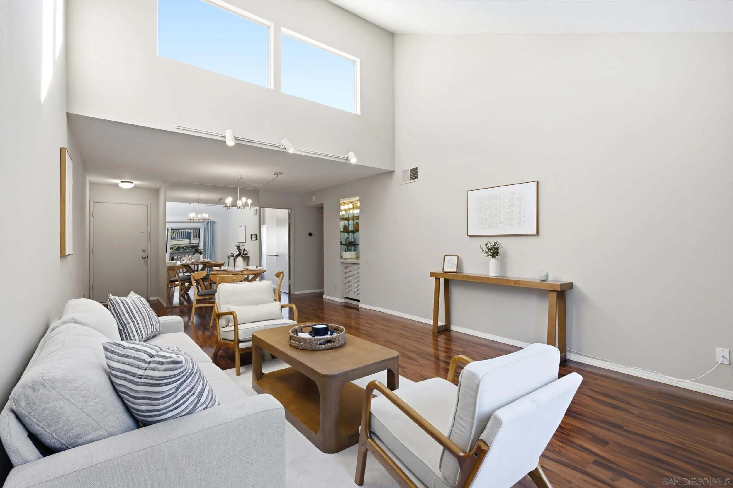 https://cdn.realtyfeed.com/cdn/127/260020897/6f8a2cdabf7f4c01950e7423ad4450f9.webp