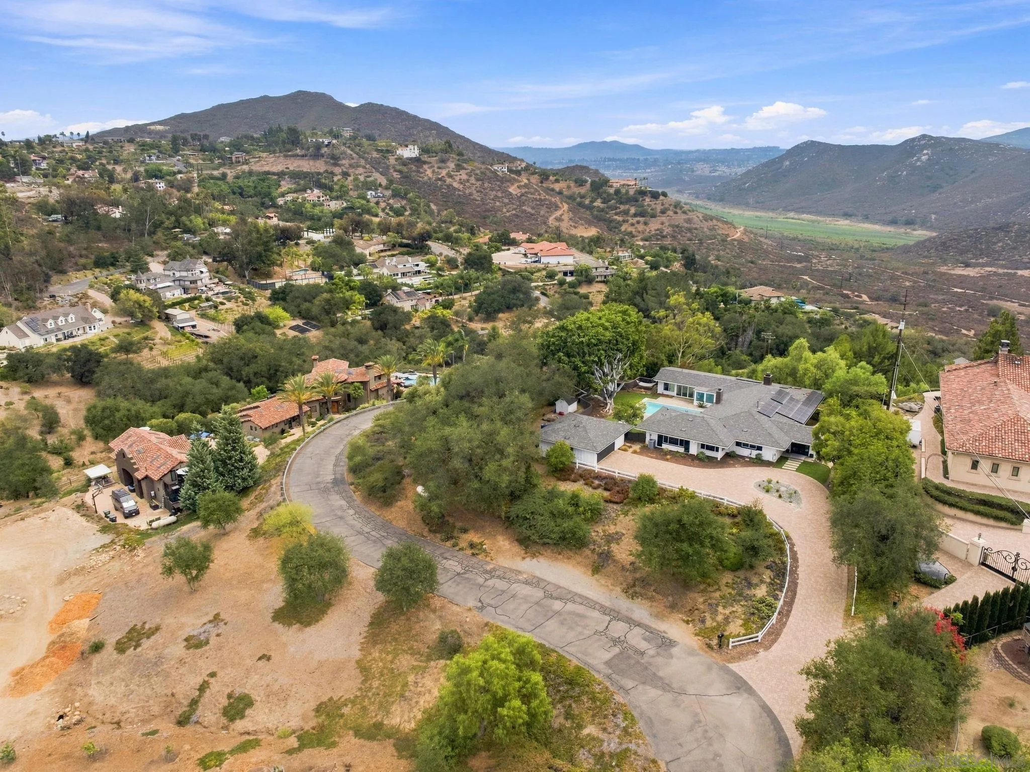 https://cdn.realtyfeed.com/cdn/127/260020898/265665d316a1d79dd803d9f2e5296cd9.webp