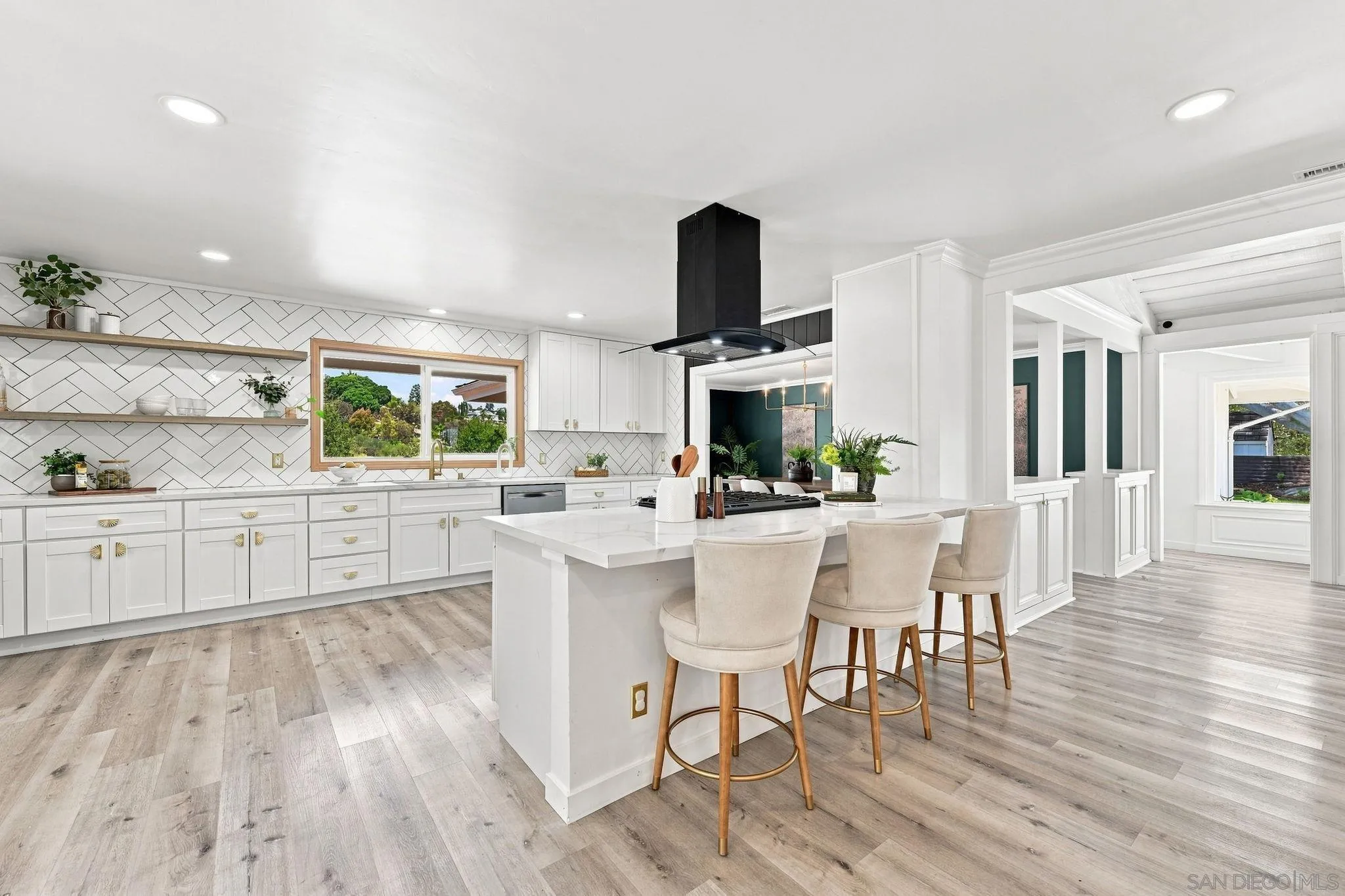 https://cdn.realtyfeed.com/cdn/127/260020898/395f8c5b2899f69b598c482c007307d5.webp