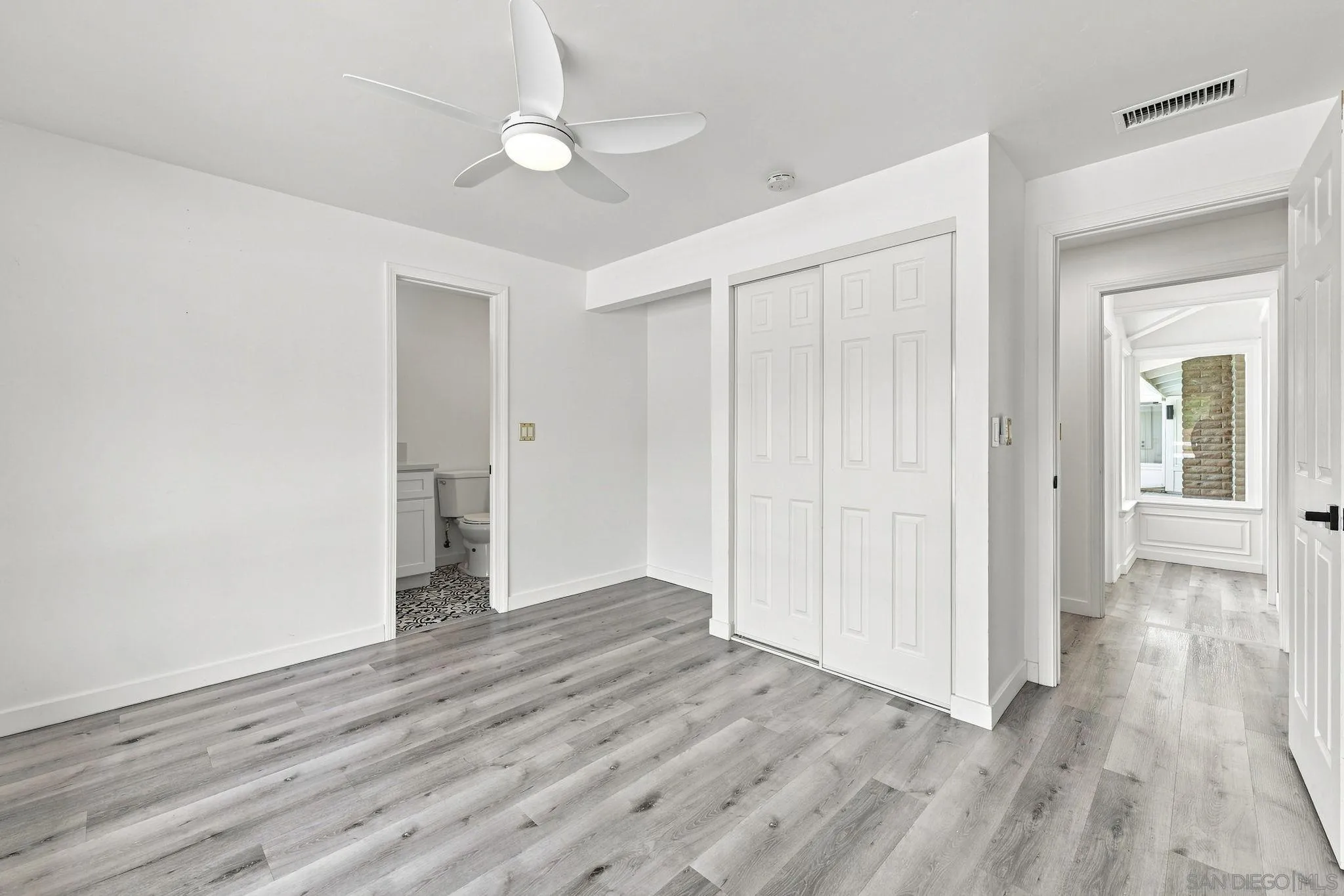 https://cdn.realtyfeed.com/cdn/127/260020898/467fb81ca1521f50e281e4781292c1e9.webp