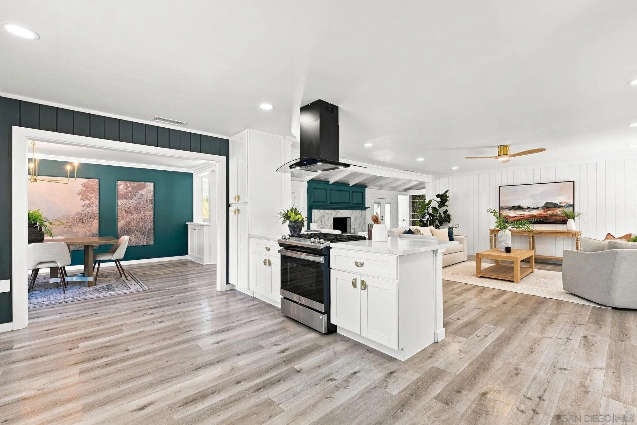 https://cdn.realtyfeed.com/cdn/127/260020898/8d7a02b35a9025ccb32a37d19f46c8df.webp