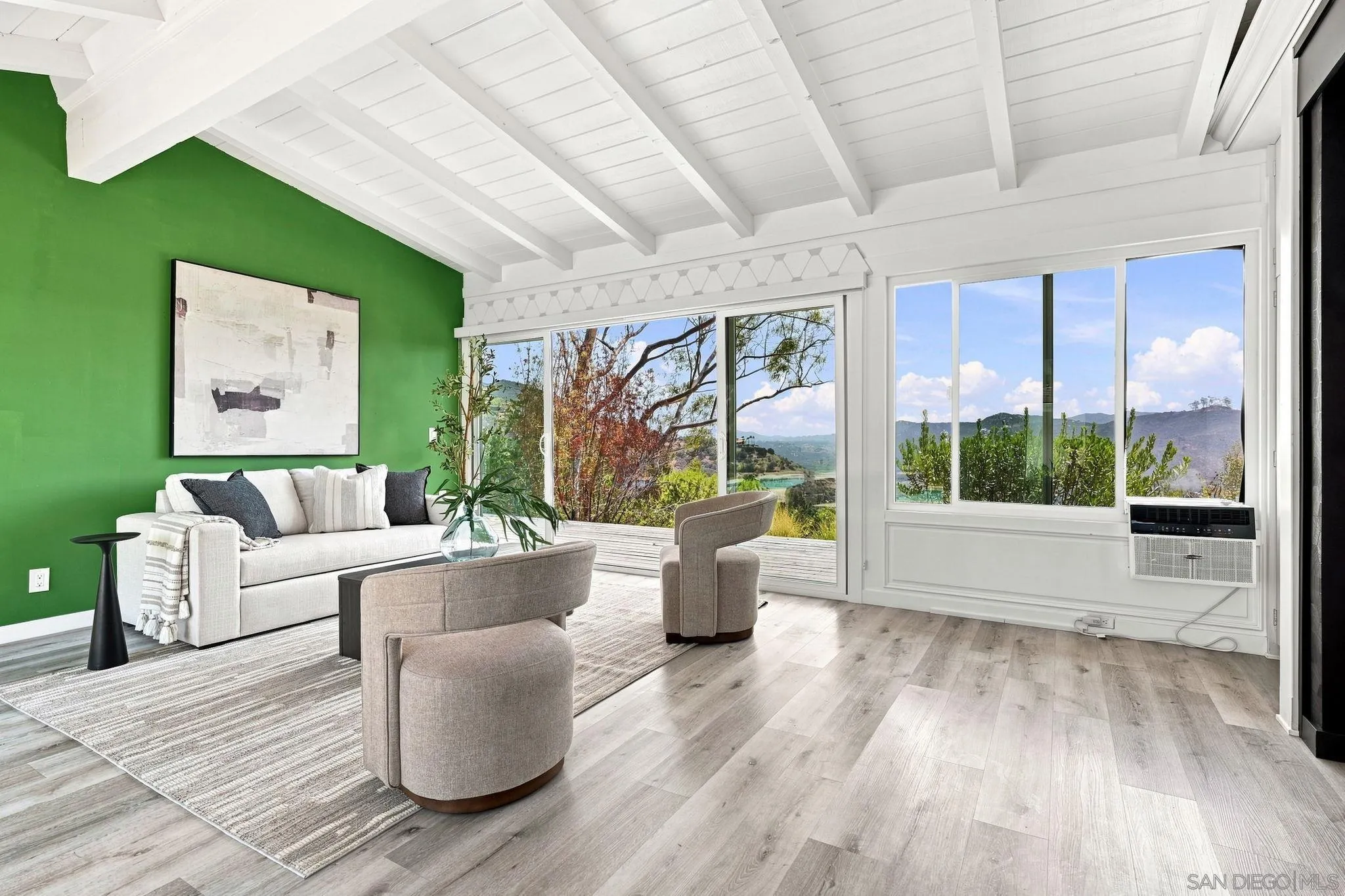 https://cdn.realtyfeed.com/cdn/127/260020898/d7e7b4d345e1373bc2dbdf19e42fa15a.webp