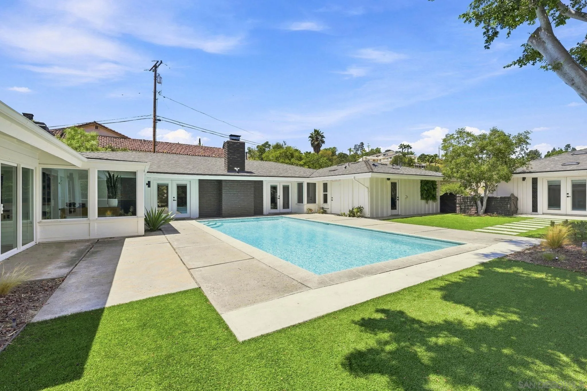 https://cdn.realtyfeed.com/cdn/127/260020898/e732d898c6c9b080ade17d6b9bbdd569.webp