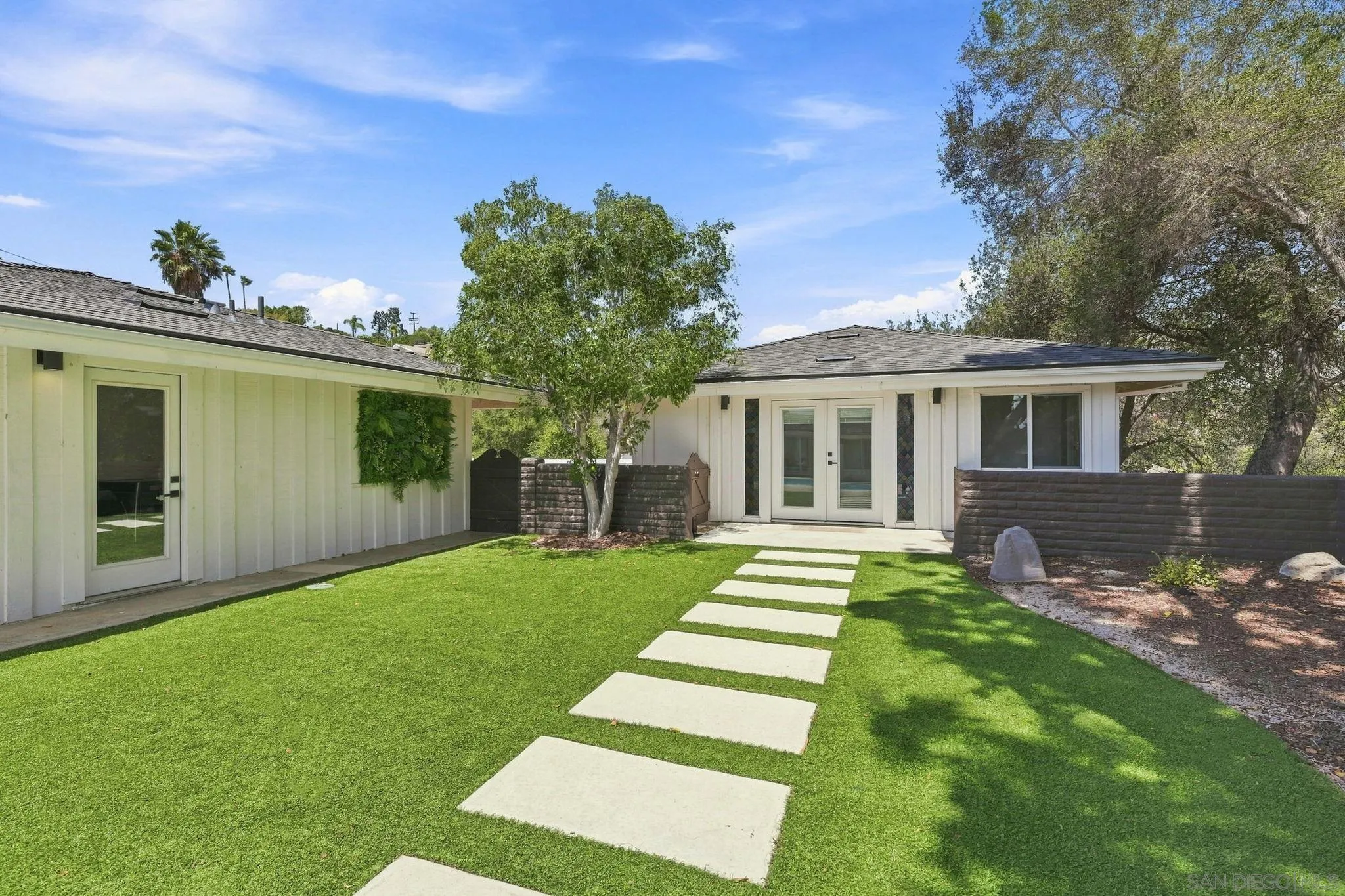https://cdn.realtyfeed.com/cdn/127/260020898/f57d1fc12747ca1c44228ebd043cd7ee.webp