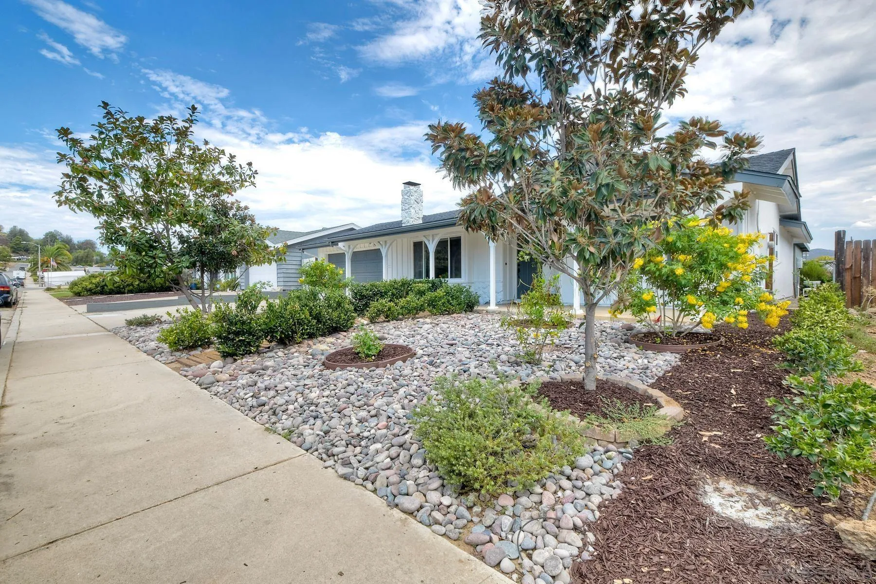 https://cdn.realtyfeed.com/cdn/127/260020900/34abb56194393616d15b22bce416c215.webp