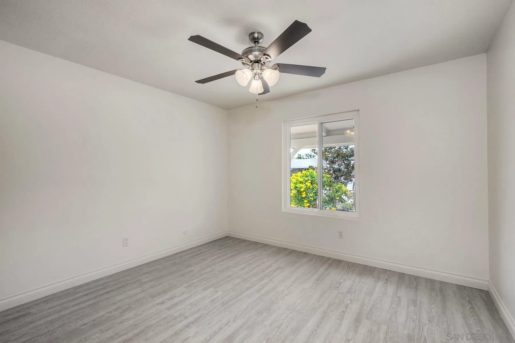 https://cdn.realtyfeed.com/cdn/127/260020900/35ed225732df97198d0a01d211480230.webp