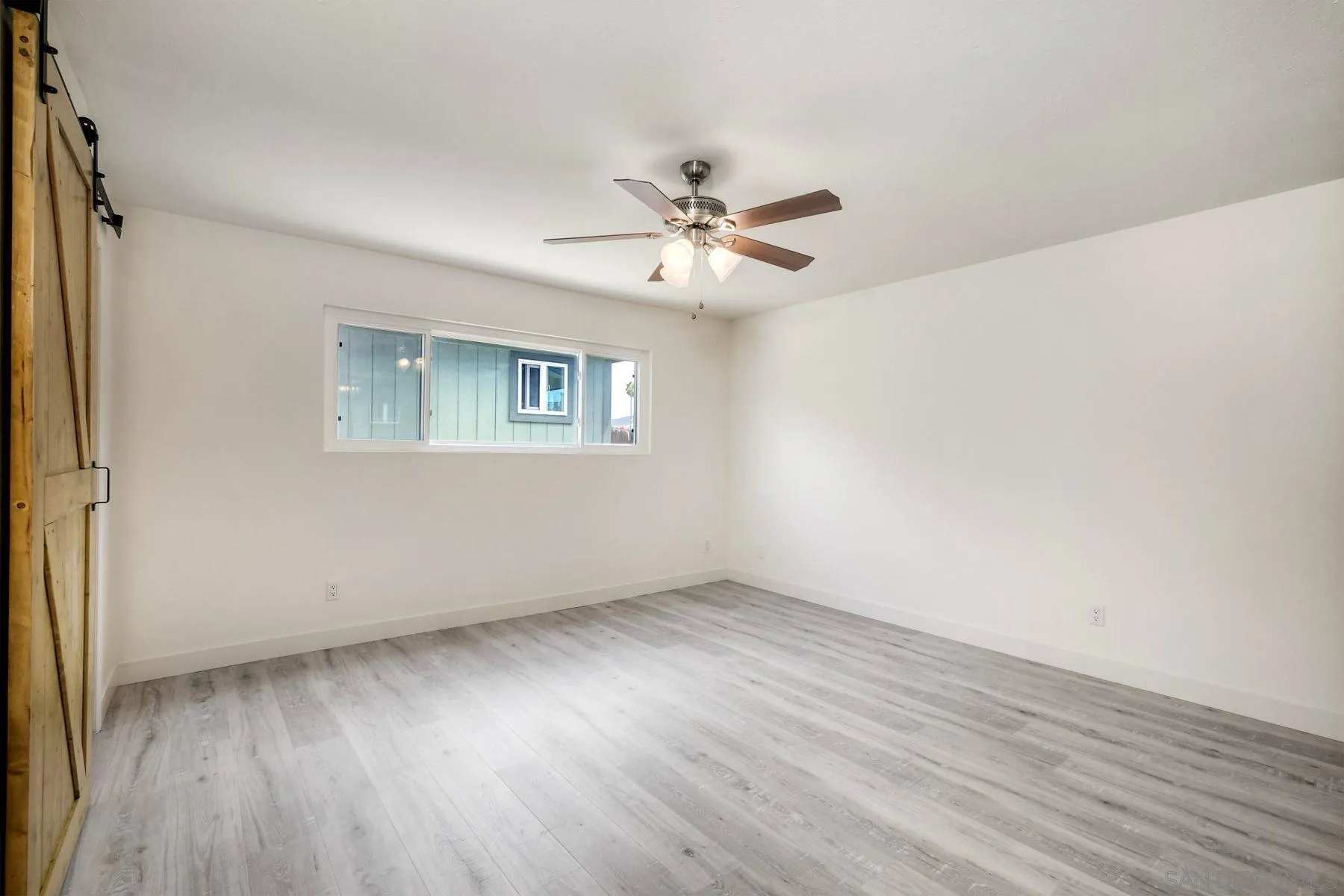 https://cdn.realtyfeed.com/cdn/127/260020900/68dbe72f3a049c377a181aa92c8cbc95.webp