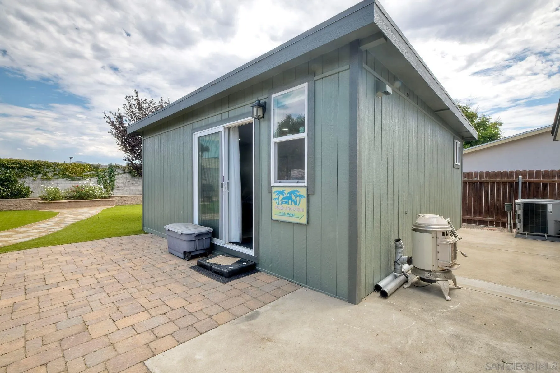 https://cdn.realtyfeed.com/cdn/127/260020900/9739120545082e1512f3d90fff99713f.webp