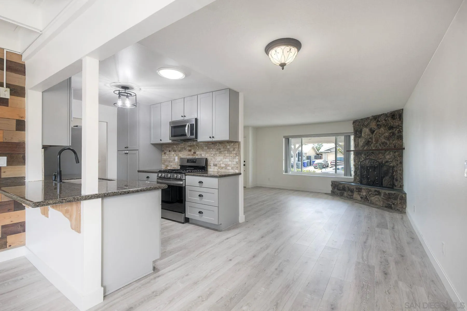 https://cdn.realtyfeed.com/cdn/127/260020900/9fd51e15821448473b1befe0047ccbaa.webp