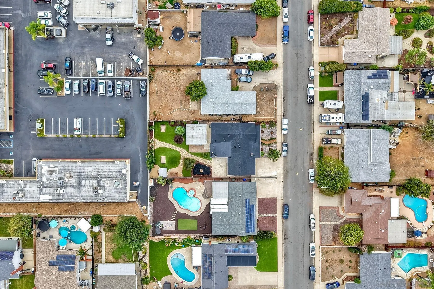 https://cdn.realtyfeed.com/cdn/127/260020900/cc3397e522255f390217fcea307b0856.webp