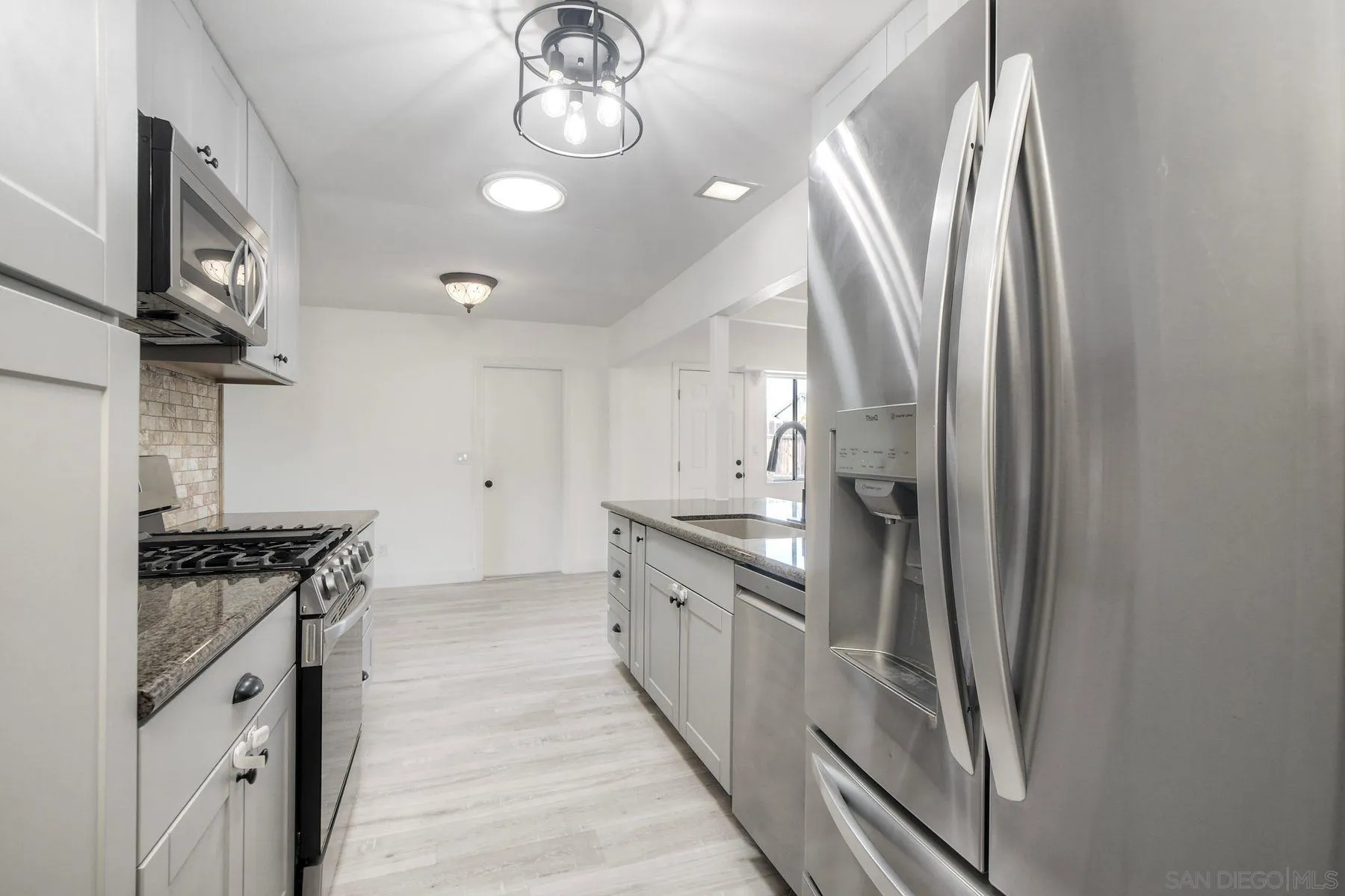 https://cdn.realtyfeed.com/cdn/127/260020900/f42b3af7910f54ff867a3f7b19efb491.webp