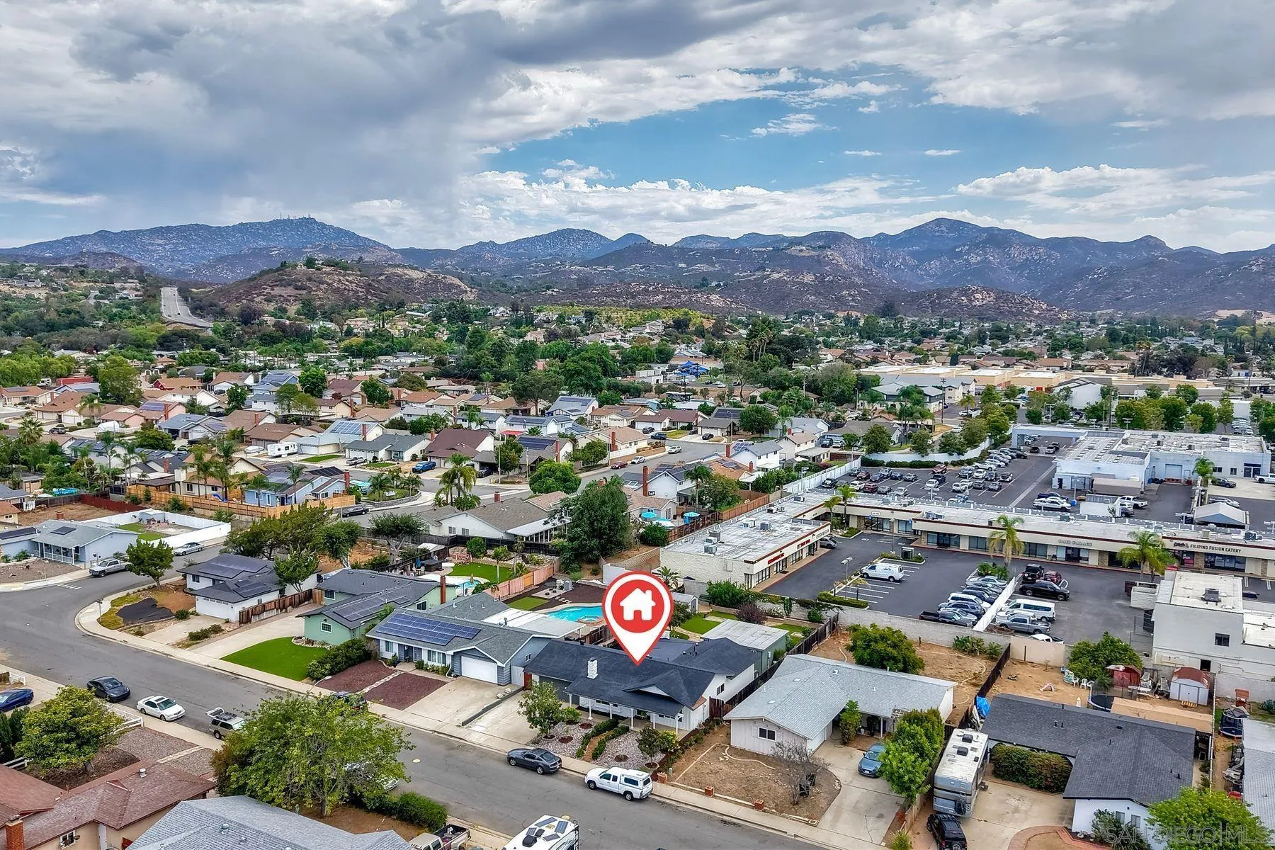 https://cdn.realtyfeed.com/cdn/127/260020900/fea84577550110d1b80f8434c7ef3ce8.webp