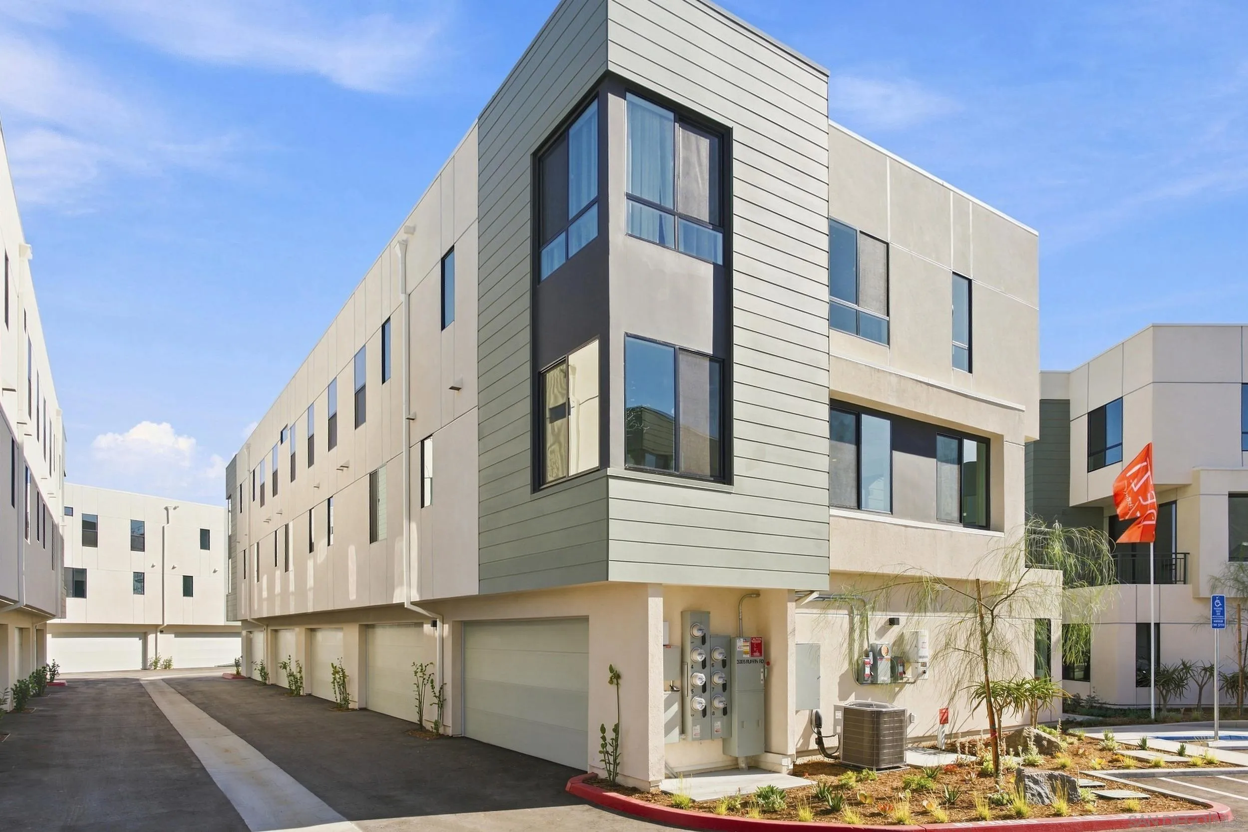 https://cdn.realtyfeed.com/cdn/127/260020905/126f402e6bdc6d4dd203c98420cae27e.webp
