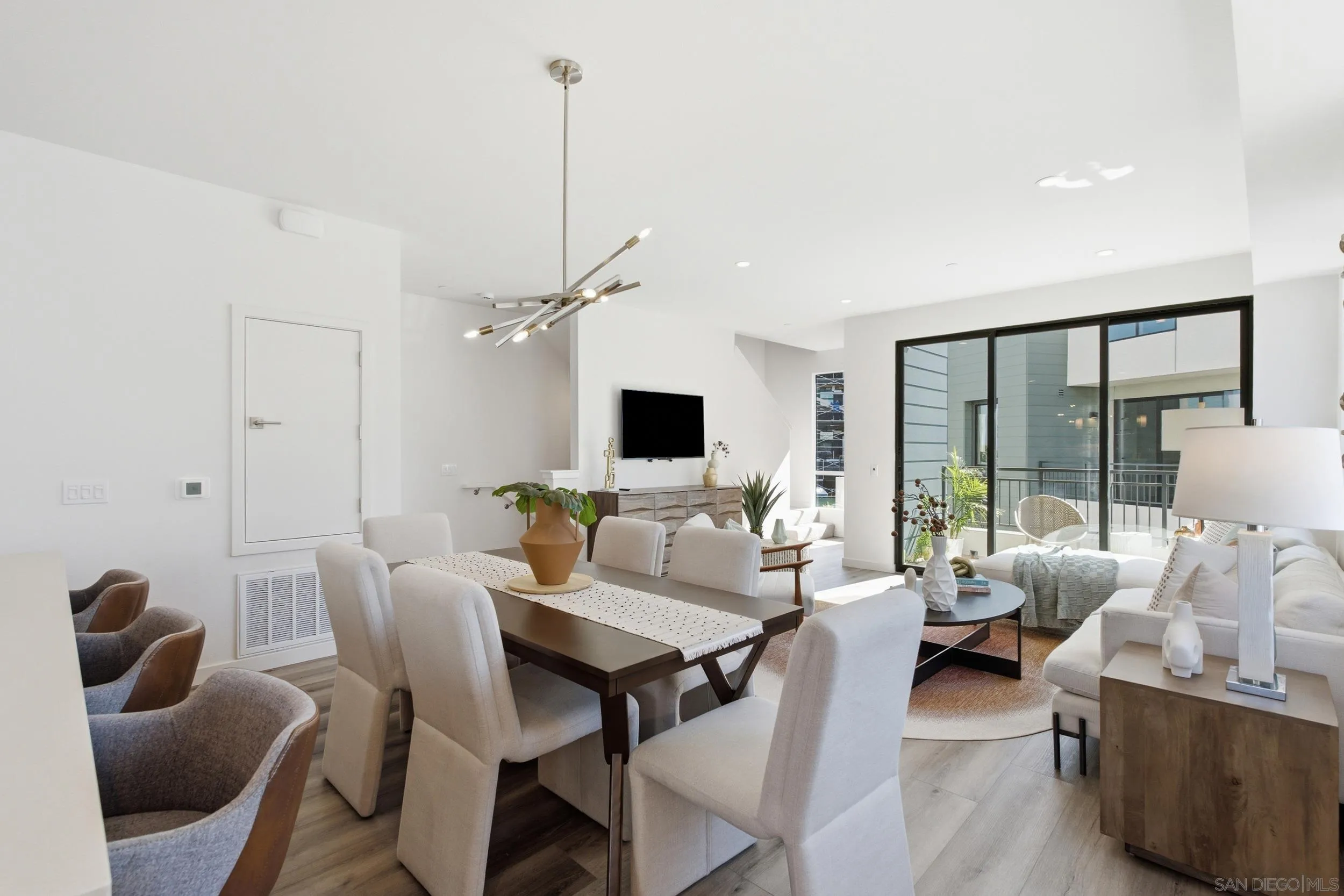 https://cdn.realtyfeed.com/cdn/127/260020905/3263229b4bb89b85cccd59f7bdafca51.webp