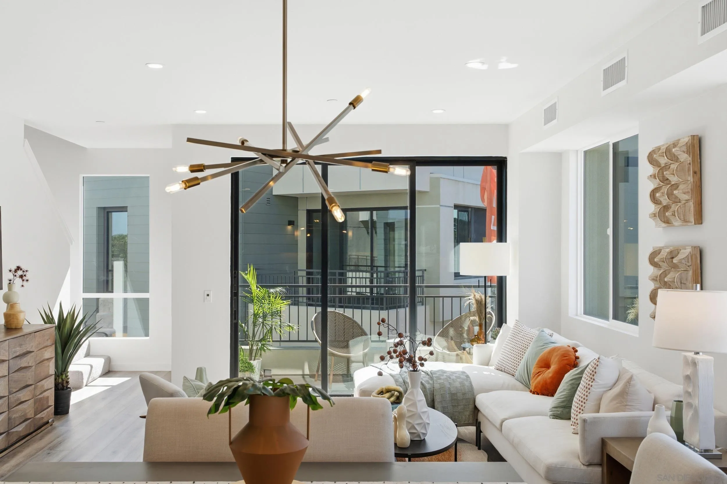 https://cdn.realtyfeed.com/cdn/127/260020905/fe5c582fd72101e7e185d55652fcfb81.webp