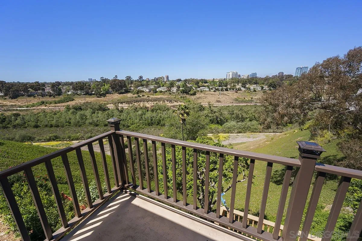 https://cdn.realtyfeed.com/cdn/127/260020906/00805e40ae2f8bd0f27cc81695f69ec3.webp