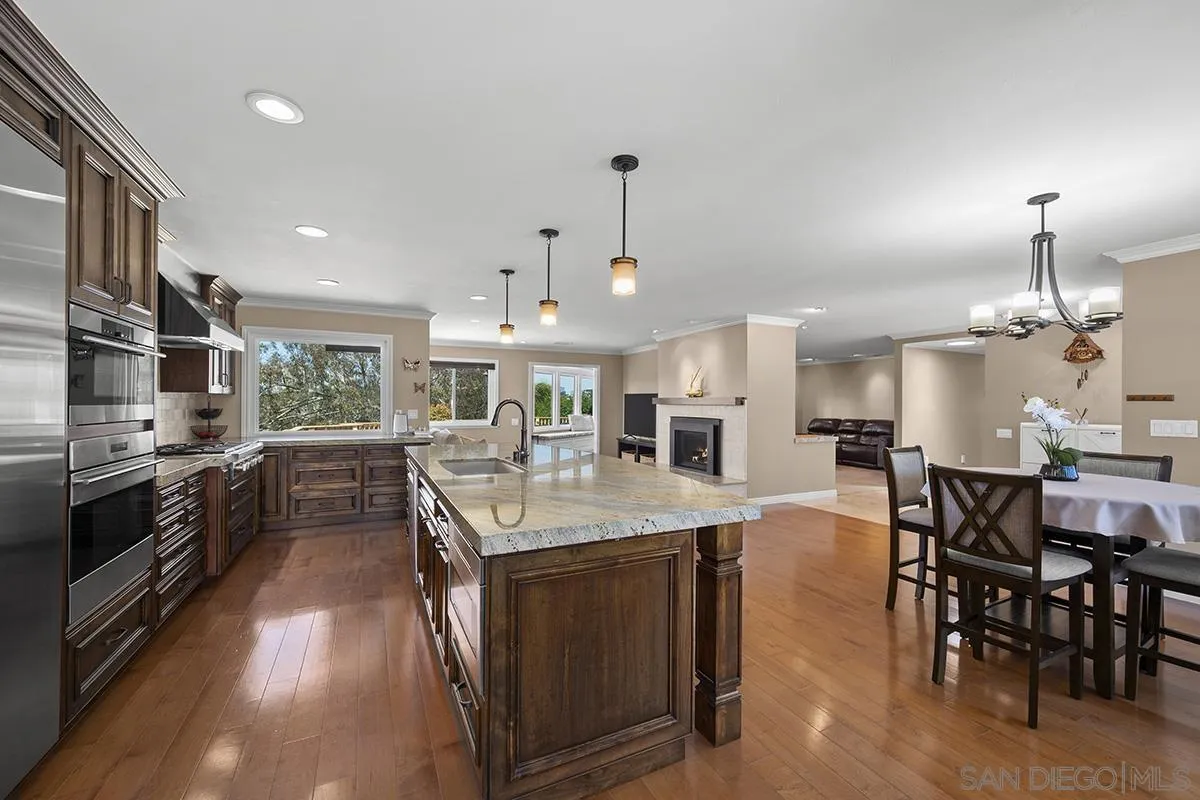 https://cdn.realtyfeed.com/cdn/127/260020906/67cde7e94689d159d805d37c7dec198d.webp