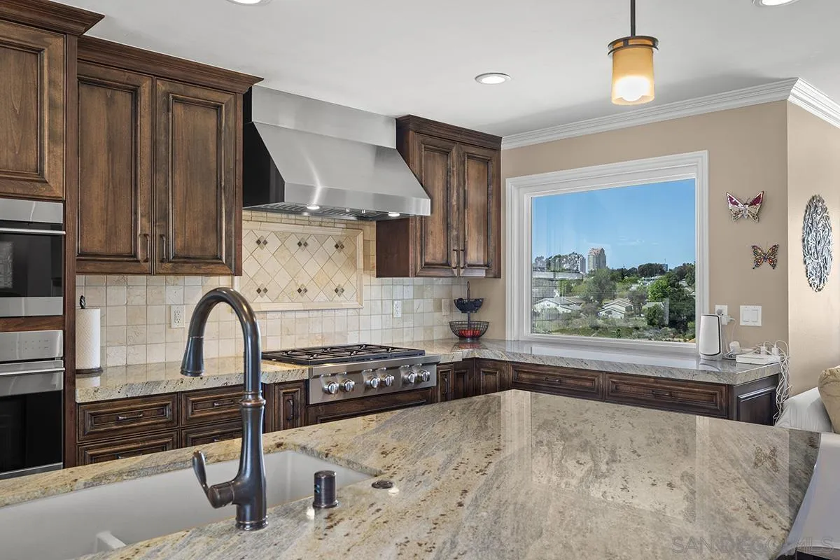 https://cdn.realtyfeed.com/cdn/127/260020906/bc37b342d1feb78b548d007b70700d1c.webp