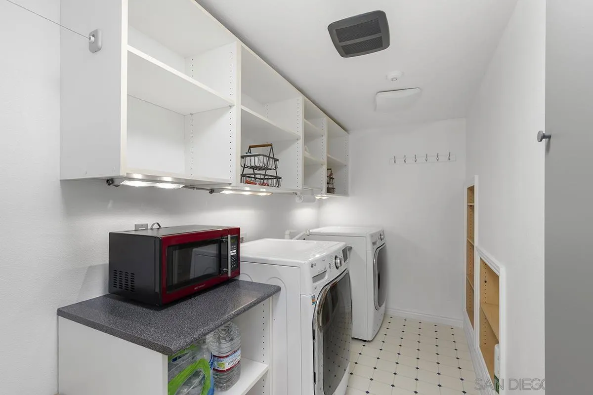 https://cdn.realtyfeed.com/cdn/127/260020906/e7feb6e7a6f4bb58db1233fa1646e2ea.webp
