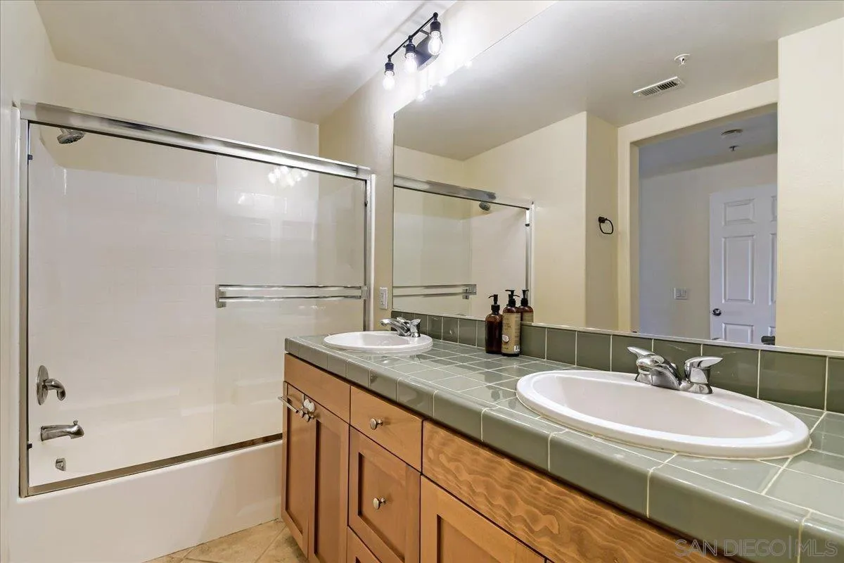 https://cdn.realtyfeed.com/cdn/127/260020907/157733ab2c73418a47789022d3fb5077.webp