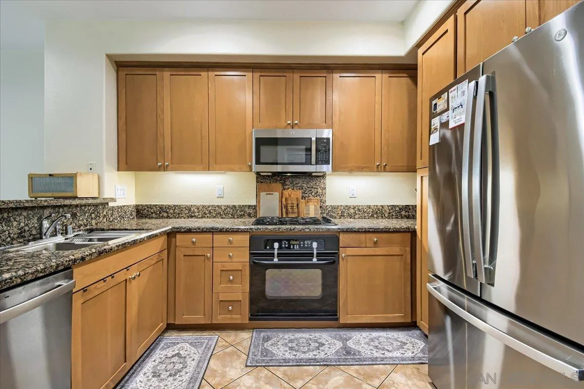 https://cdn.realtyfeed.com/cdn/127/260020907/727b4bb40519390fdf9bfffd9409c658.webp