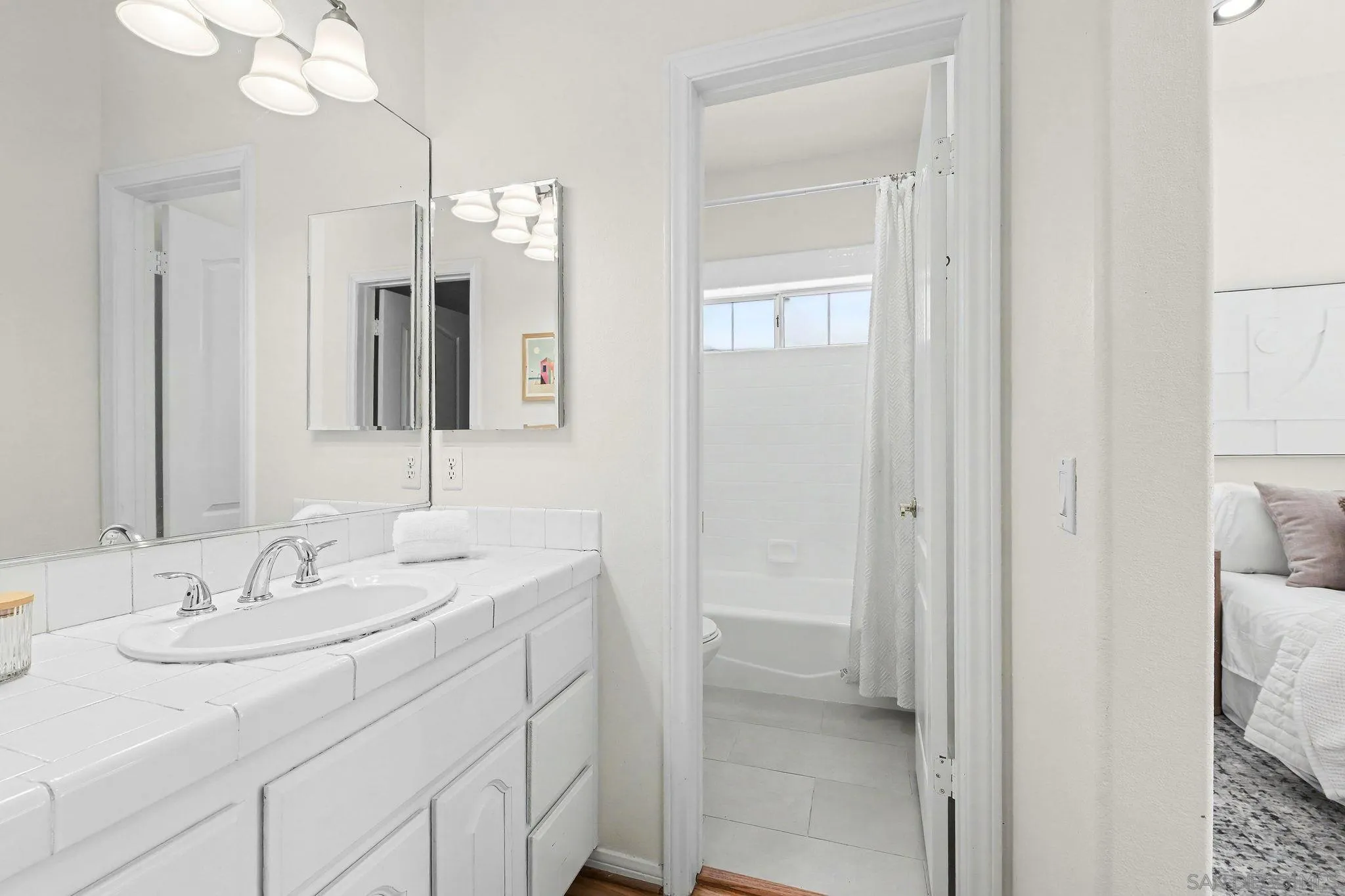 https://cdn.realtyfeed.com/cdn/127/260020918/3ab7d9b74f745a79629de6ffeb46b082.webp