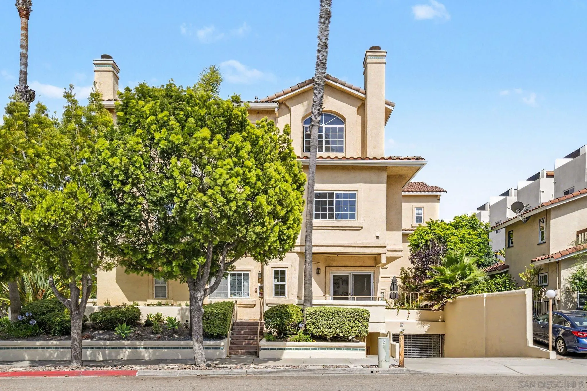 919 W Lewis St Unit 1, San Diego, CA 92103 - Main photo, San Diego, CA