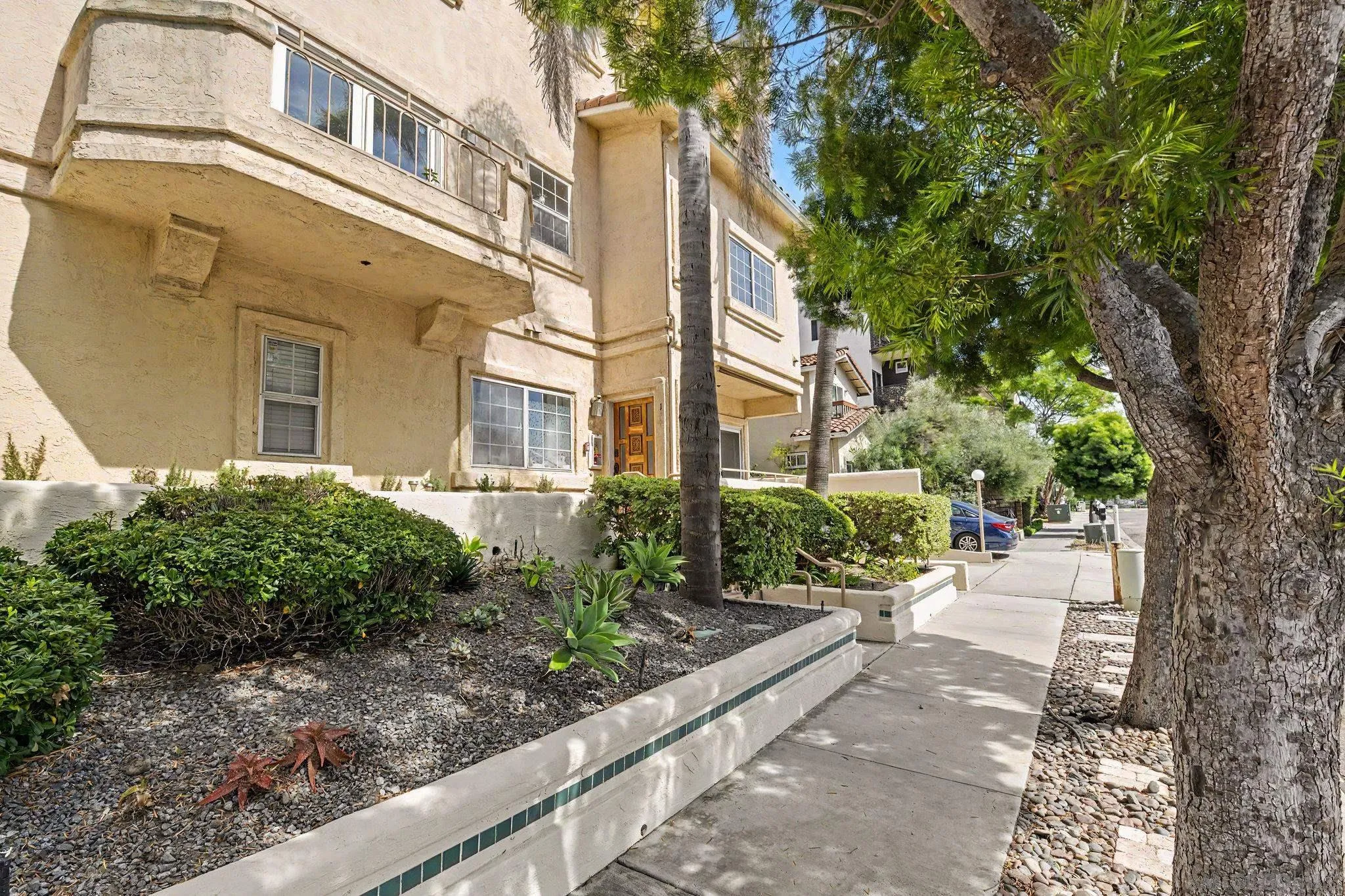 919 W Lewis St Unit 1, San Diego, CA 92103 - Photo 2 of 23, San Diego, CA