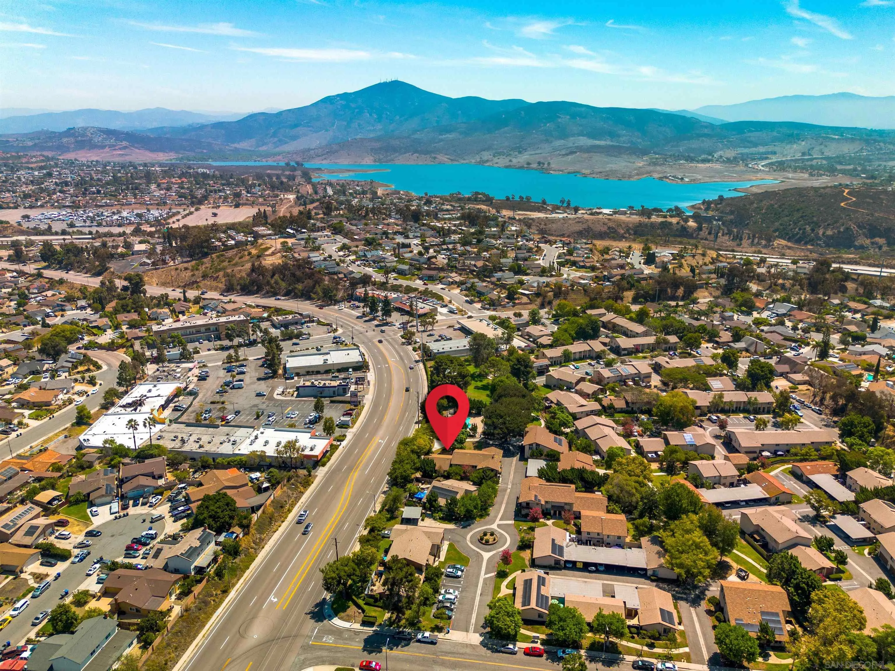 https://cdn.realtyfeed.com/cdn/127/260020919/5c1d4a5c8d5e6cede7469b19528c8baa.webp