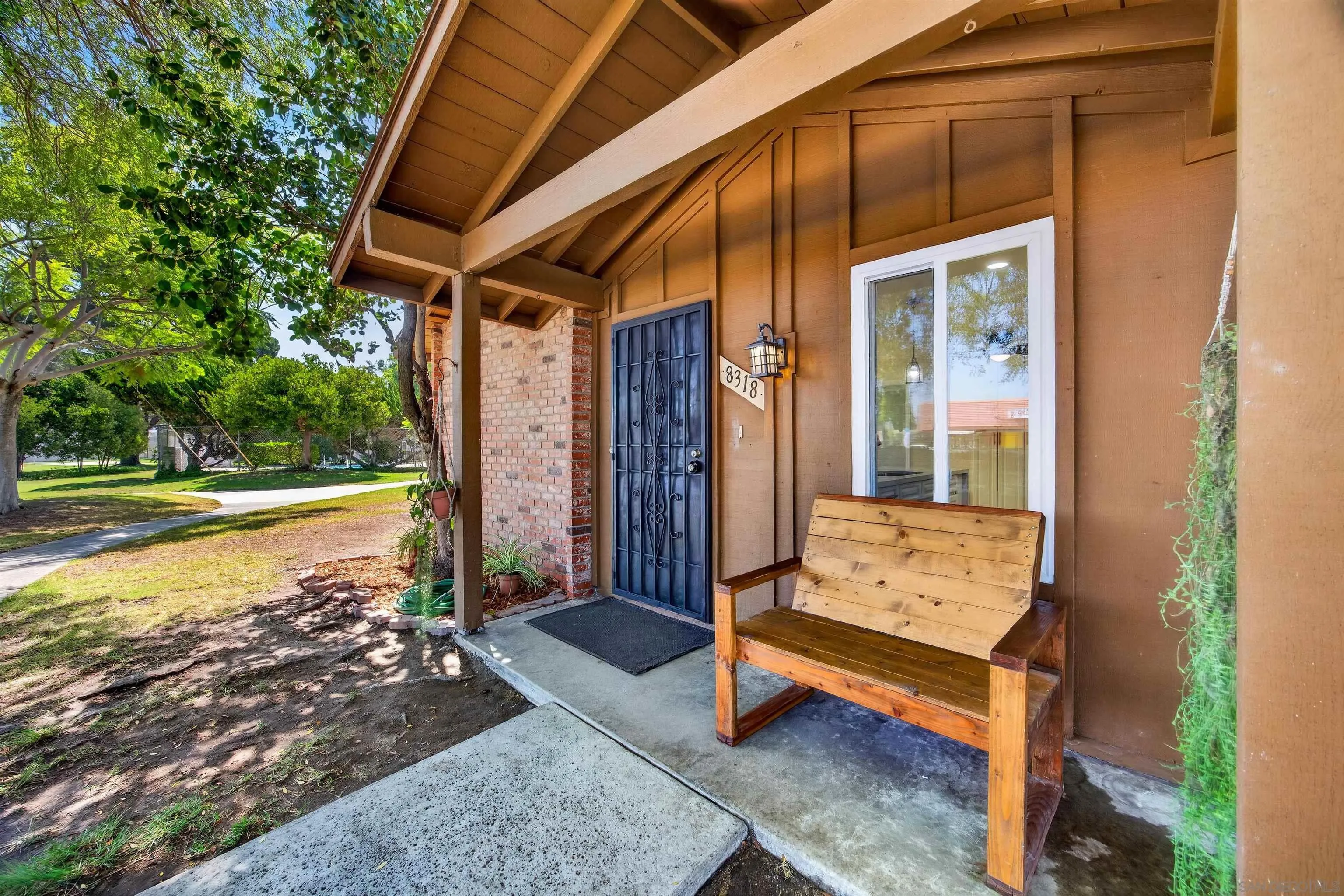 https://cdn.realtyfeed.com/cdn/127/260020919/7cde7d0eda4f4d05f8c3adf492d237f7.webp
