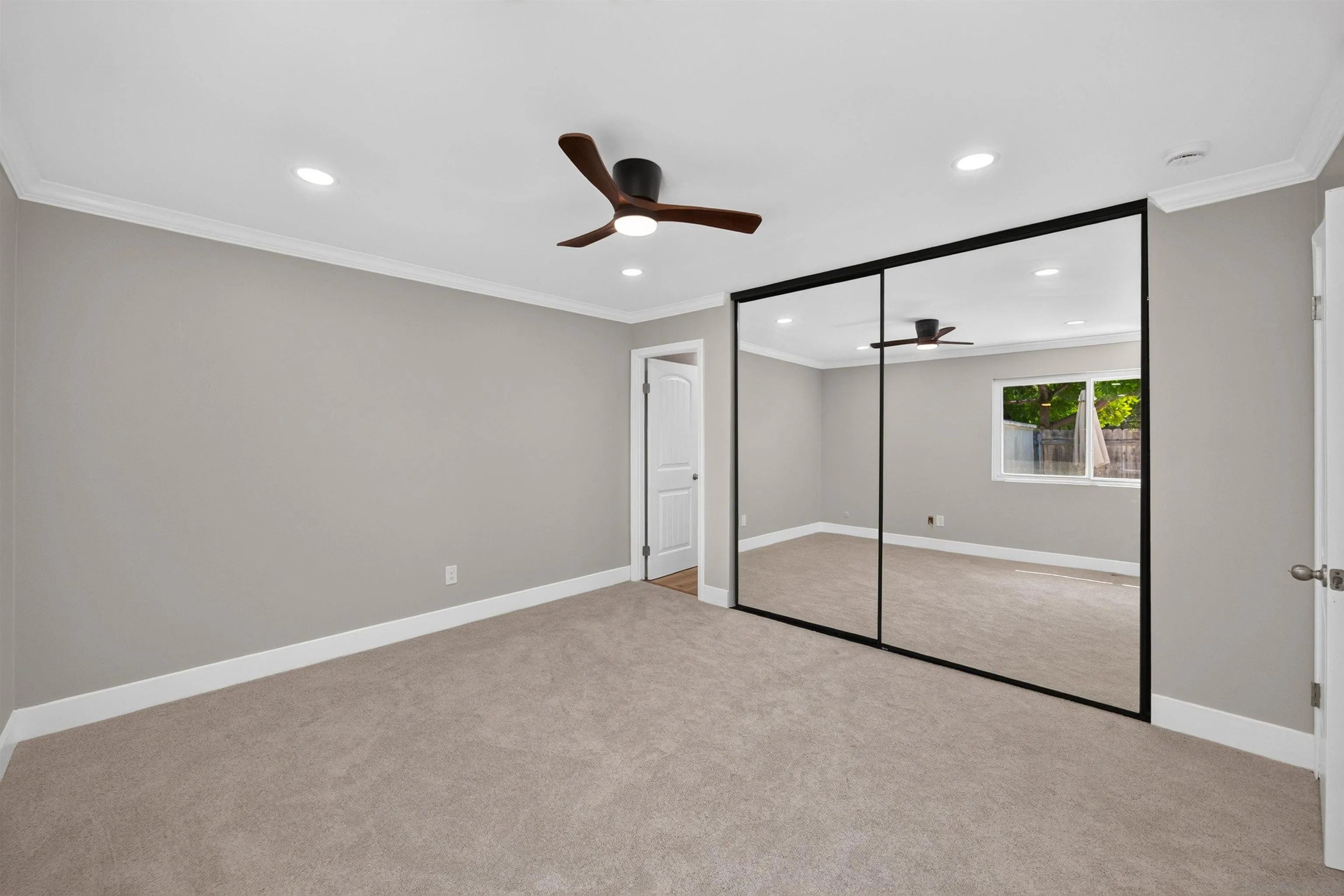 https://cdn.realtyfeed.com/cdn/127/260020919/99430998fc45feff8798cd9a78df87fd.webp