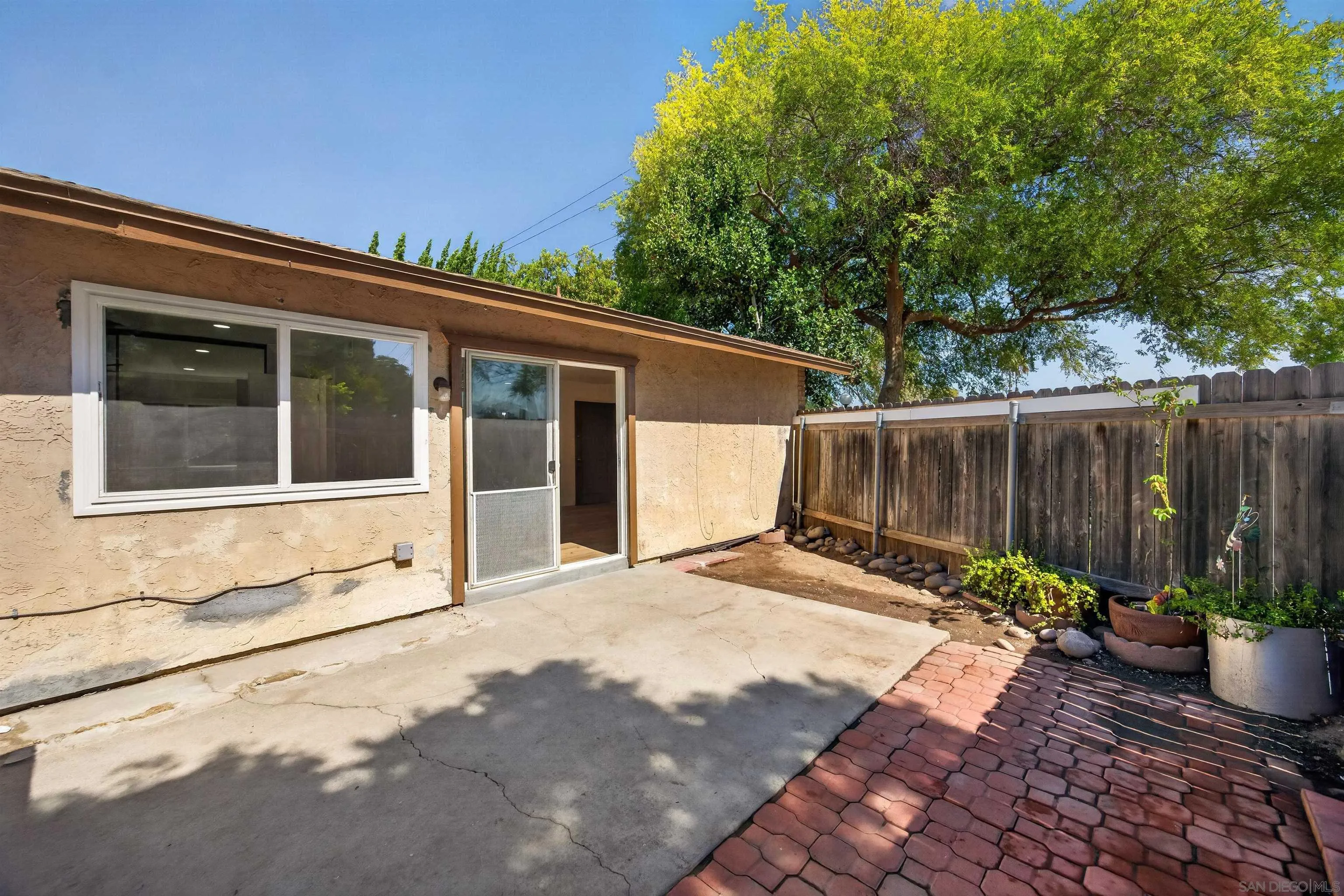 https://cdn.realtyfeed.com/cdn/127/260020919/d8d1d3d6fe0bc3aae3bce858206b8e1a.webp