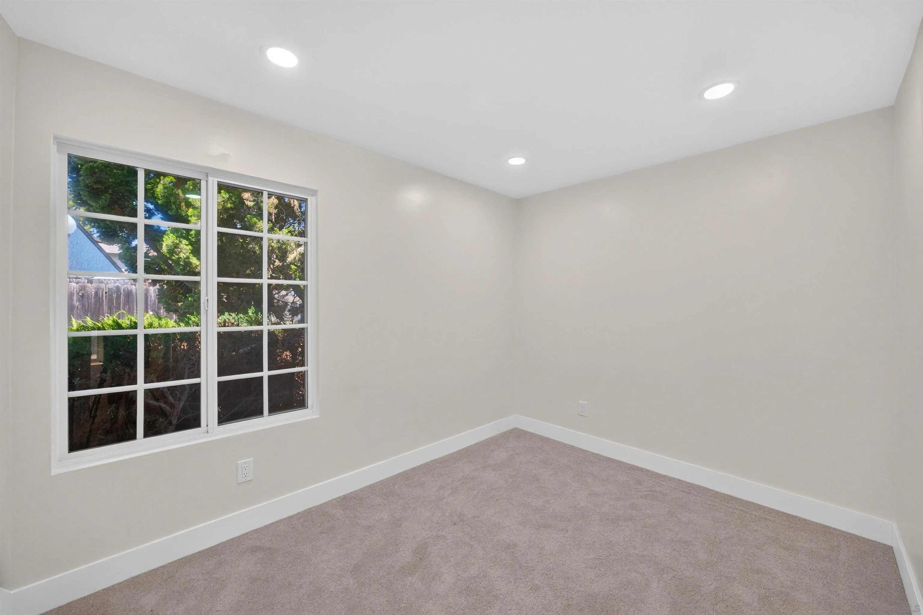 https://cdn.realtyfeed.com/cdn/127/260020919/da3602aef70db5af9f2b20f1ba5c4ea1.webp