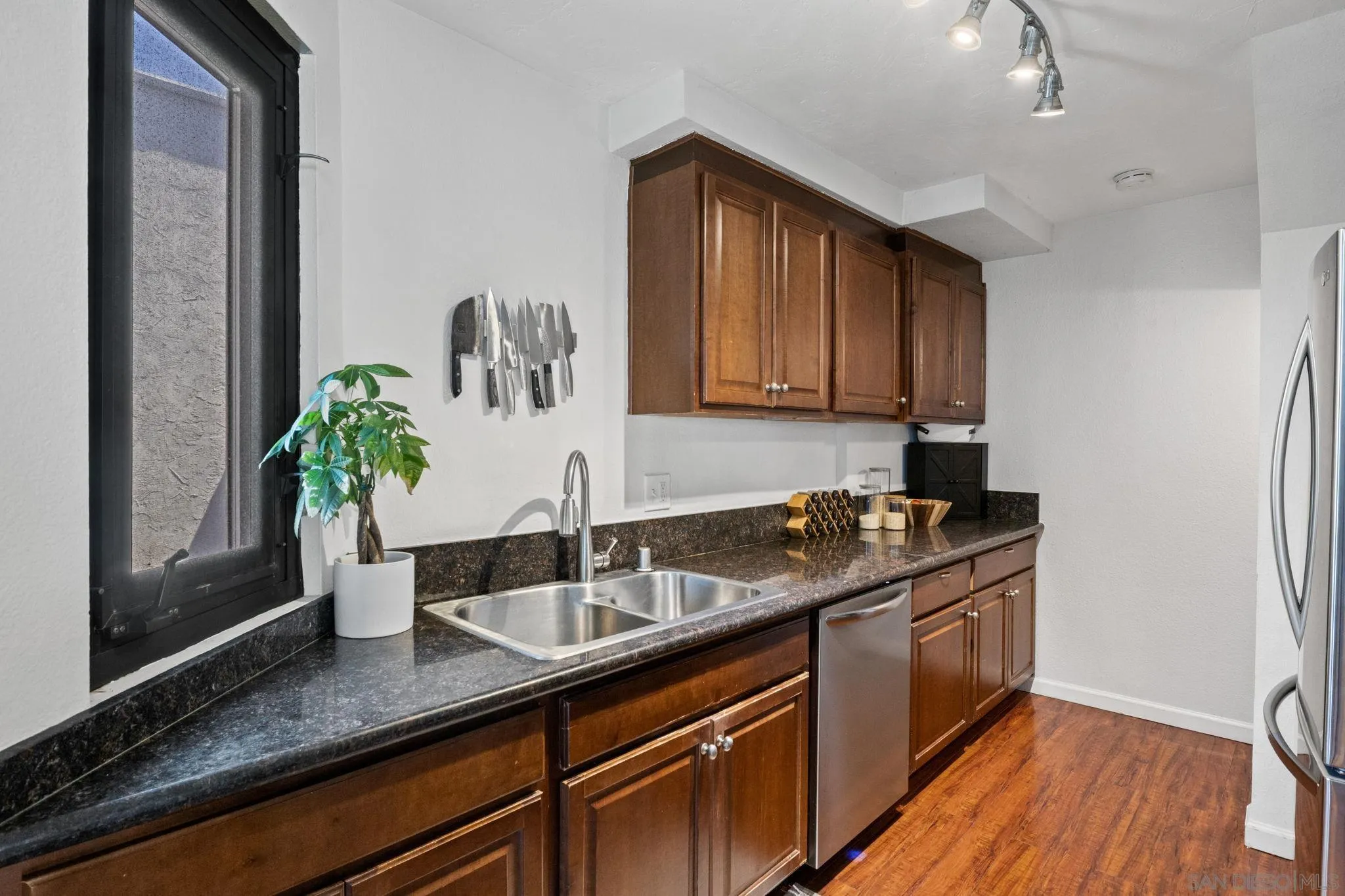 https://cdn.realtyfeed.com/cdn/127/260020920/72775af6621bfde0605844661d0dbd12.webp