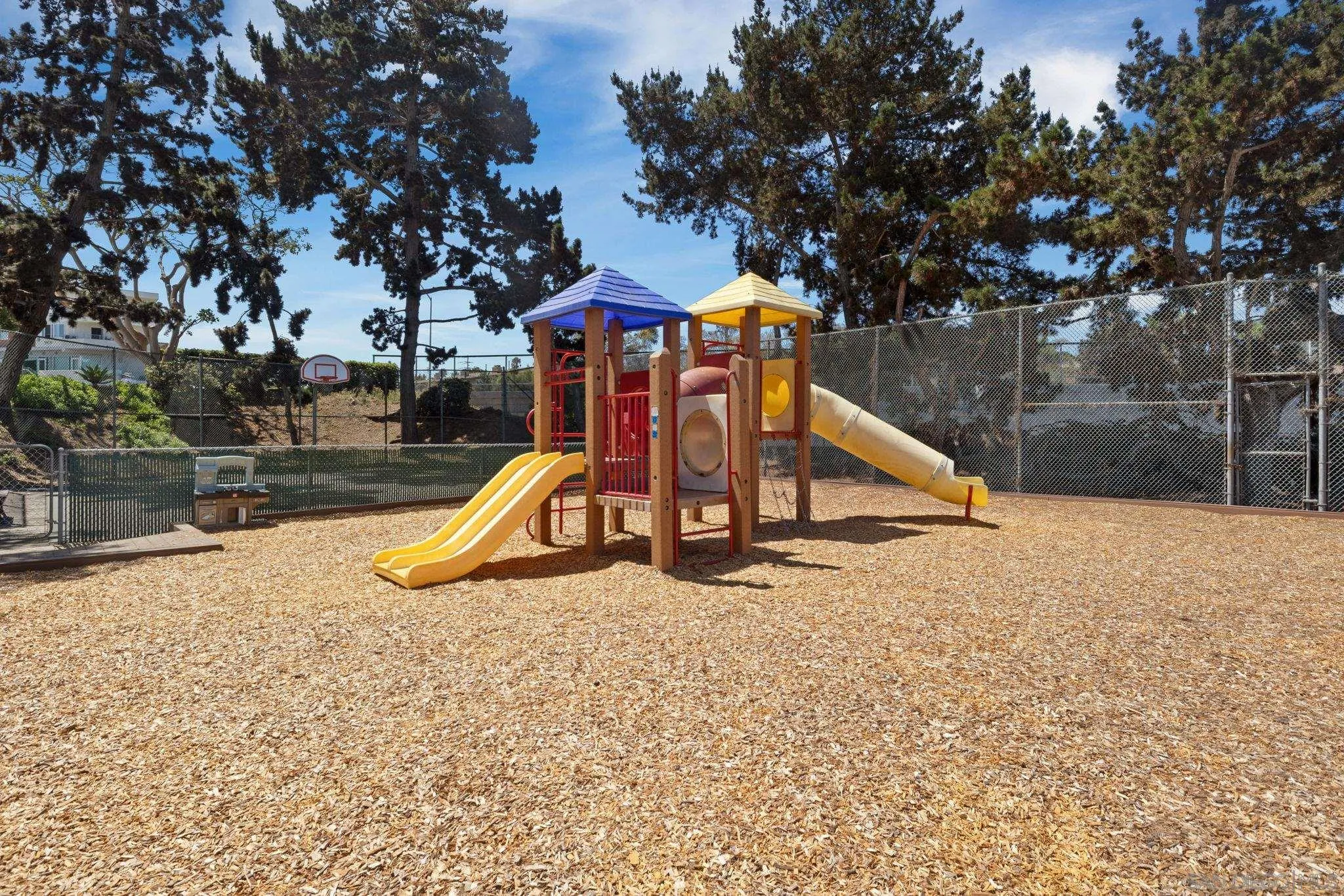 https://cdn.realtyfeed.com/cdn/127/260020920/7348d062560f4263552207dce1d4bafc.webp